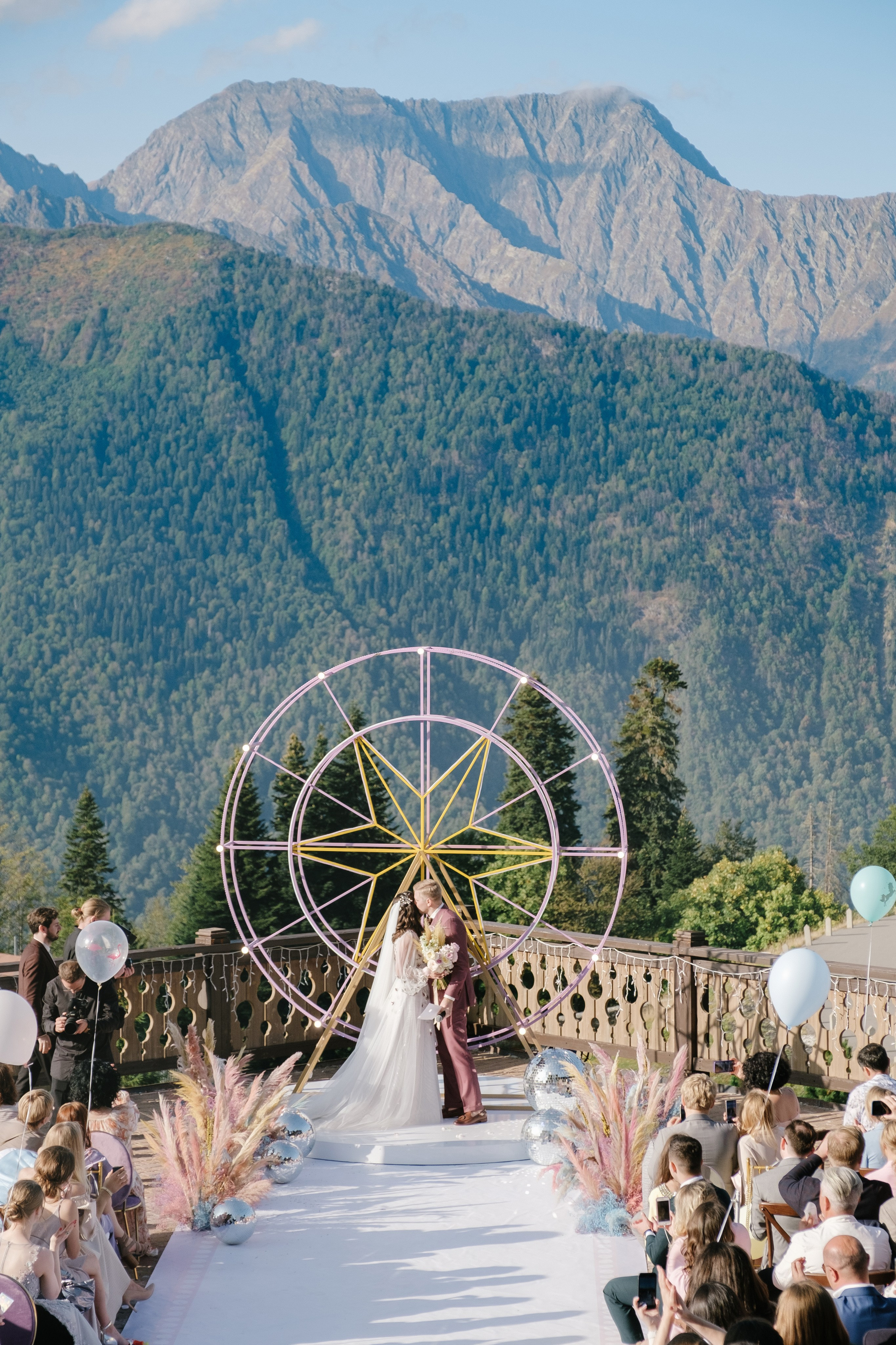 Фестиваль чувств. Свадебный Видеограф Фотограф в Сочи