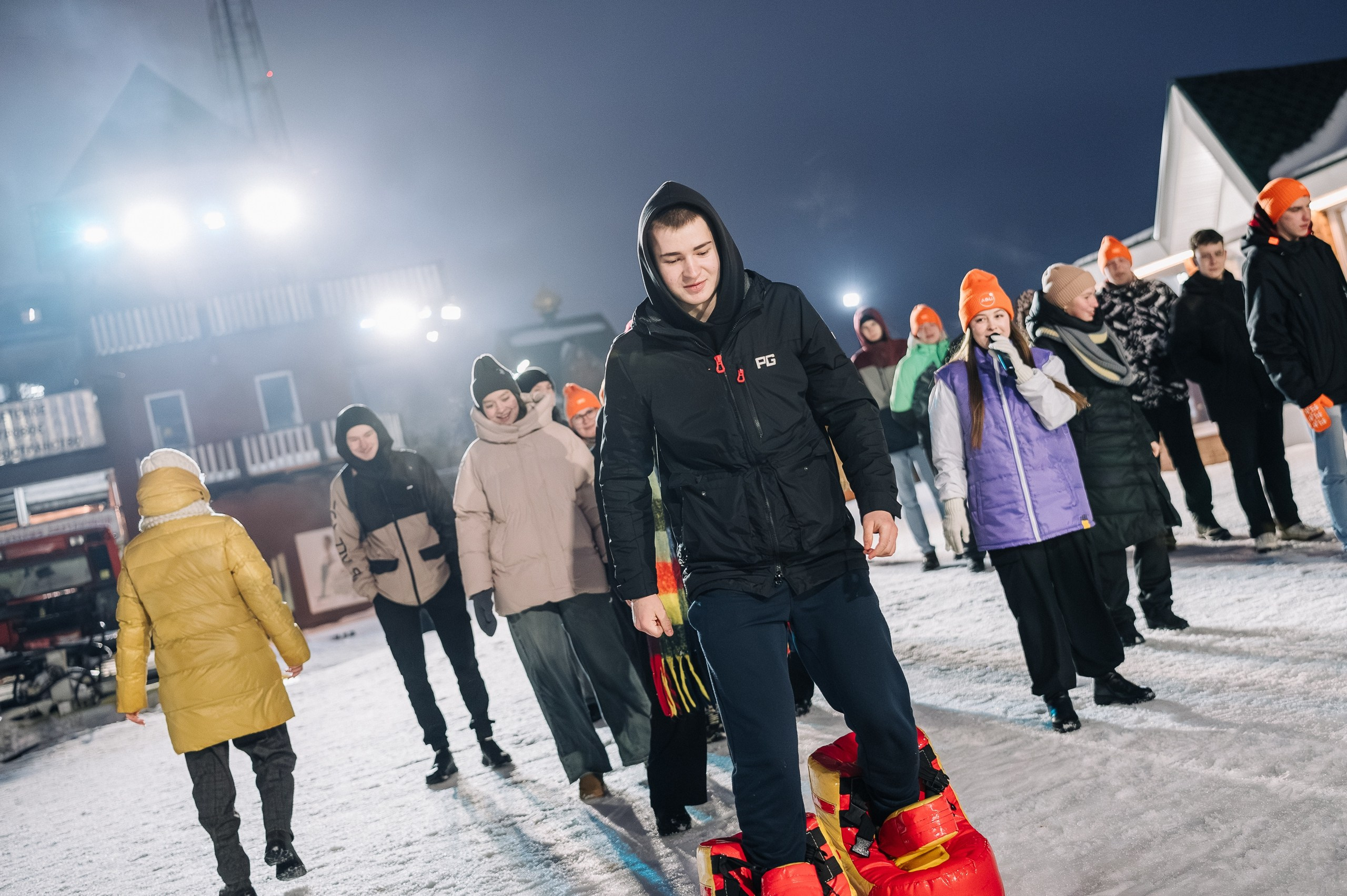 Награждение волонтерского корпуса 650-летия города Киров. Репортажный фотограф в Кирове Александр Лутошкин