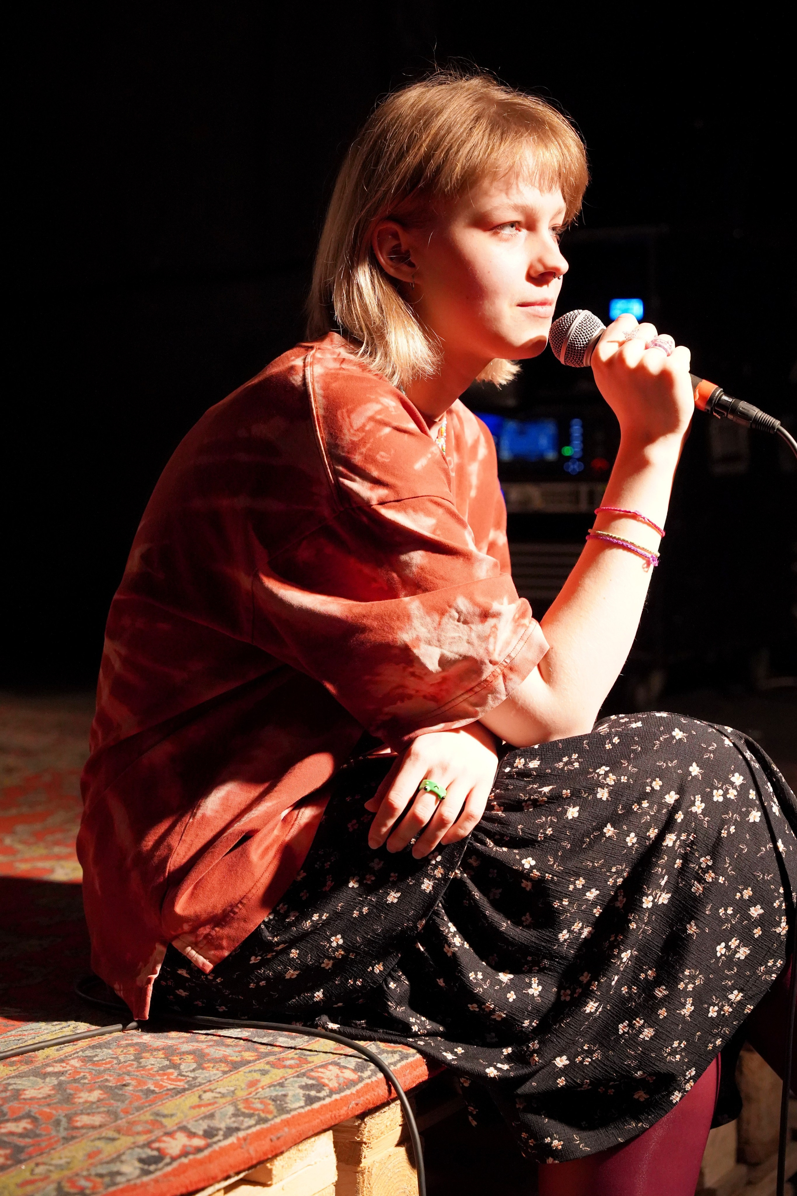 Поэтический вечер в Москве. Репортажный и портретный фотограф в Москве Анастасия Нетунаева