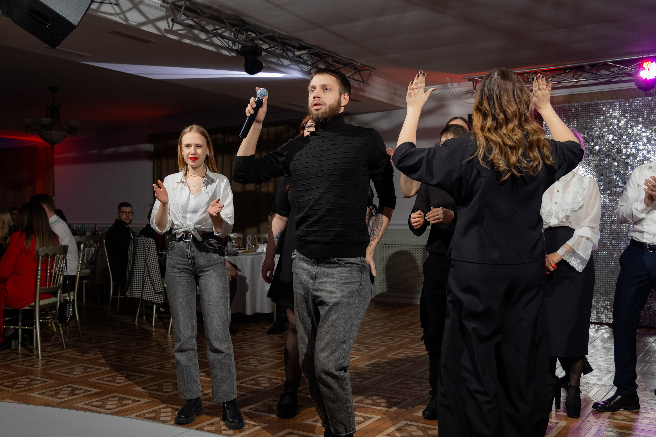 Корпоративная фотосъемка для кафе GARAGE | Новый год 2025 | Минск. Свадебный фотограф в Минске/Беларуси Сергей Спиридонов