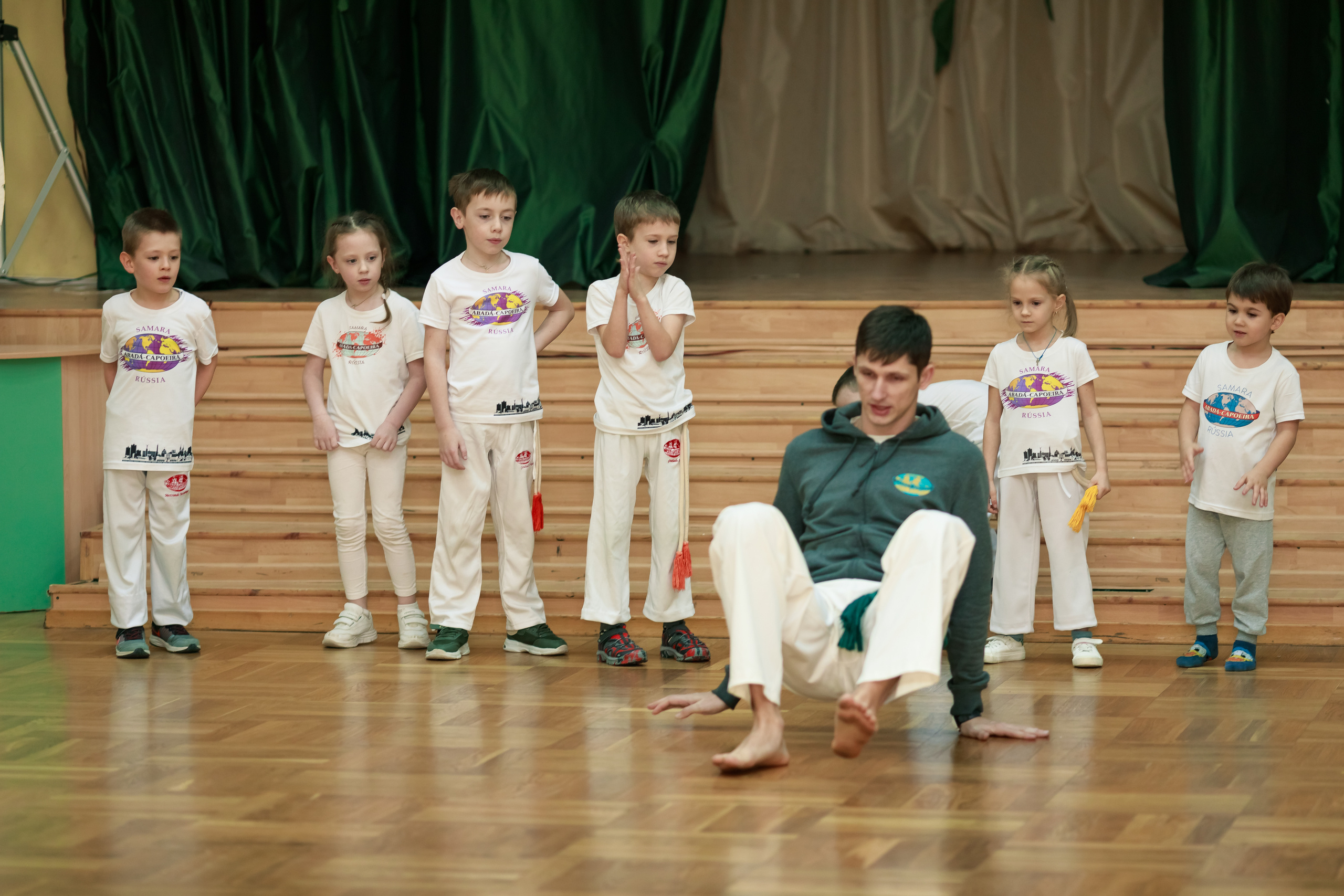 Фотографии с семинара школы ABADÁ-Capoeira в Казани. Капоэйра в Казани ABADÁ-Capoeira