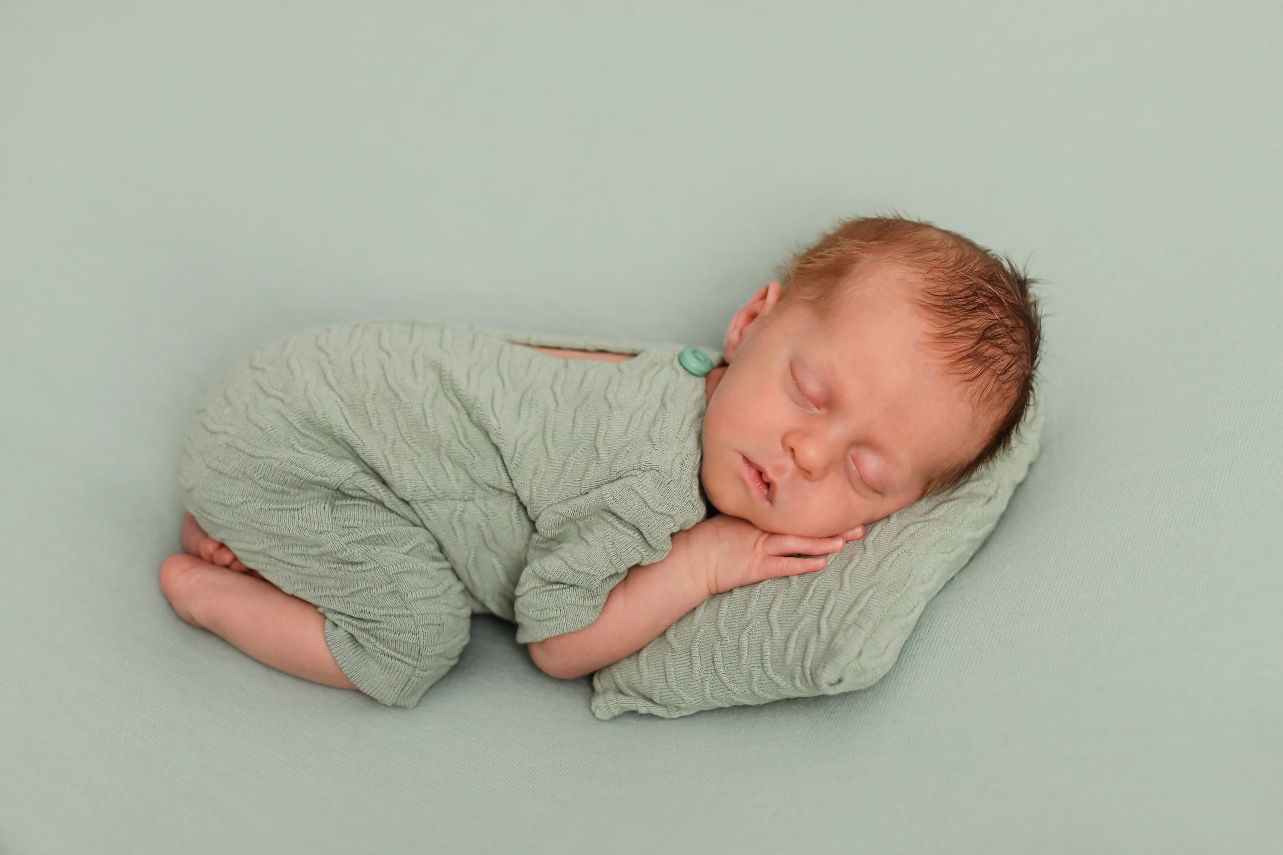 Арсений и Васислиса 16 дней. Семейный фотограф и фотограф новорожденных в Санкт-Петербурге Алина Фе