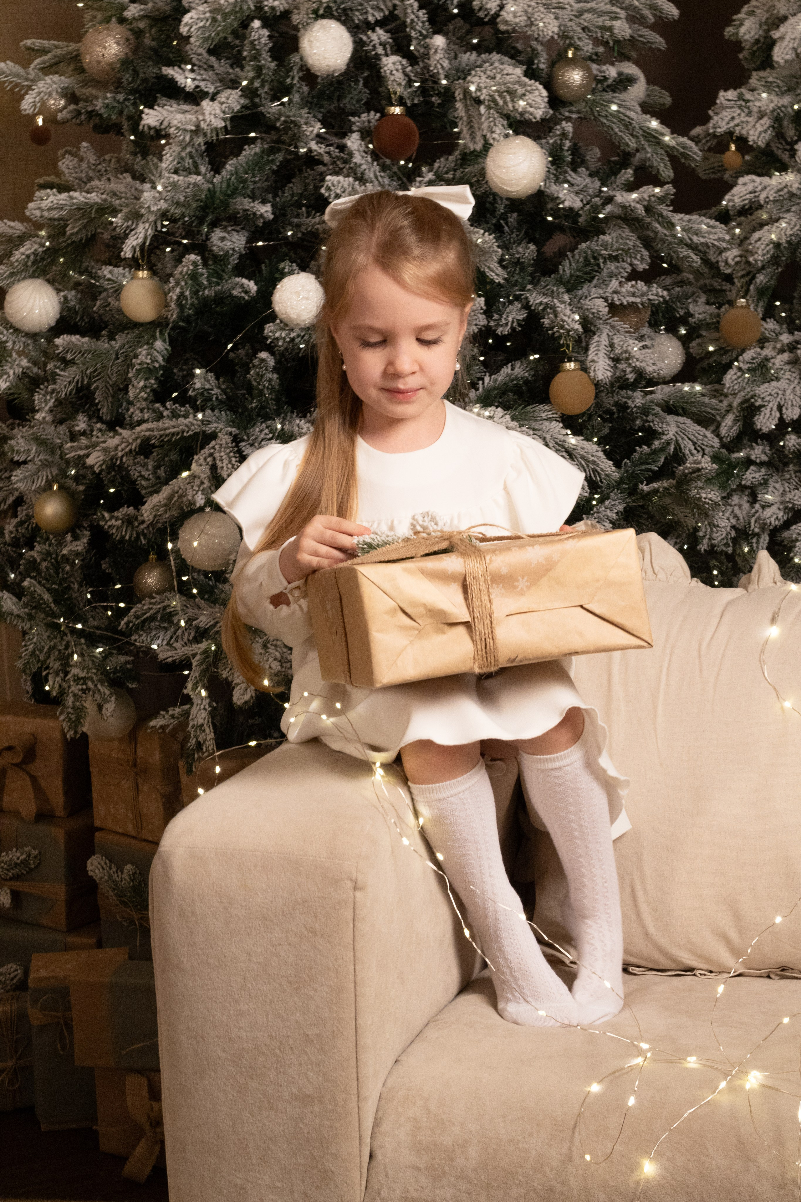 Новогодняя. Я работаю в разных жанрах фотографии — от портретов до свадебной и семейной съёмки — в городе Междуреченске. Виктория Куреннова