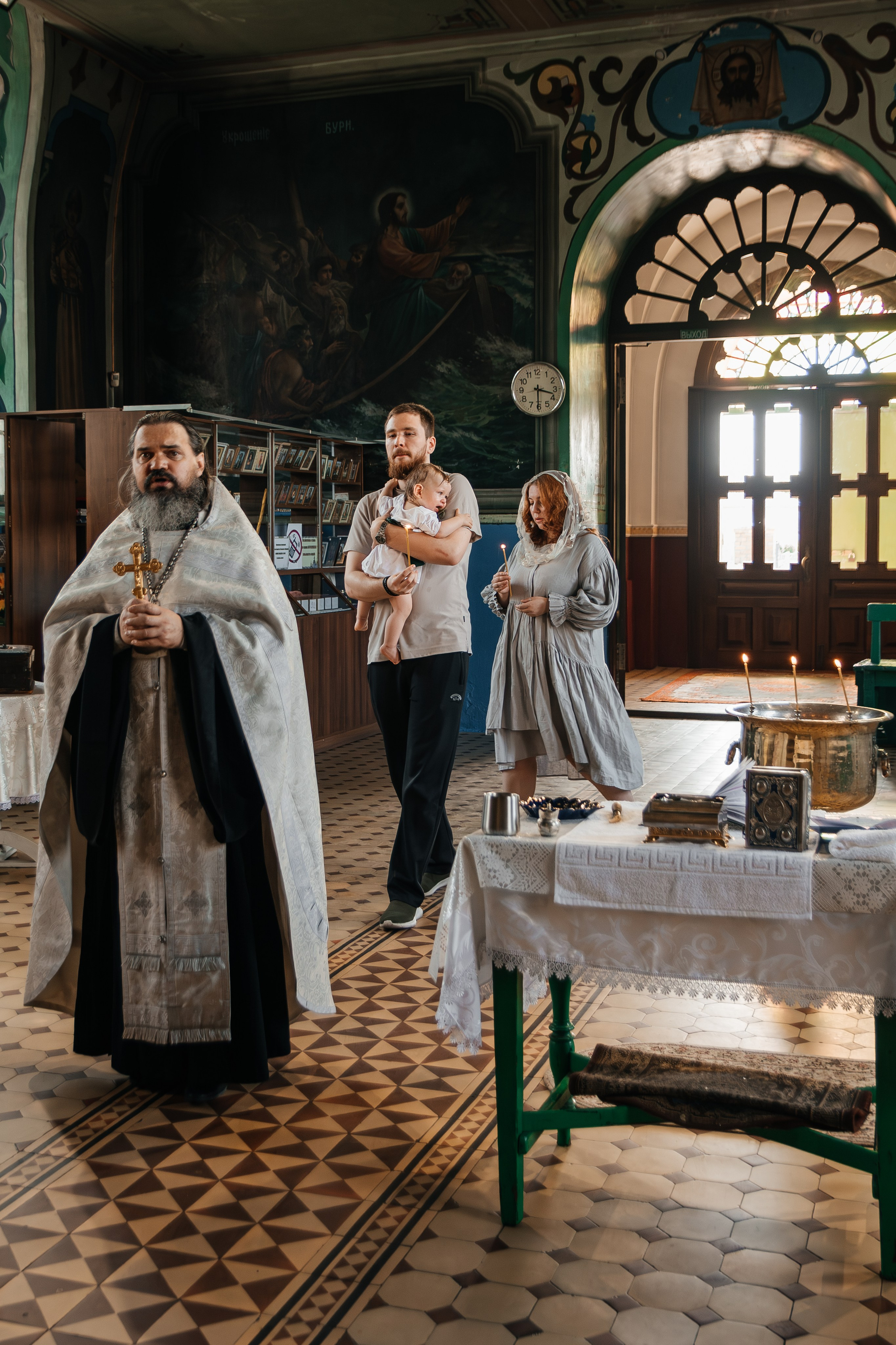 Фотосессия крещения Лукьяна в Обуховке. Семейный и детский фотограф Кущ Наташа