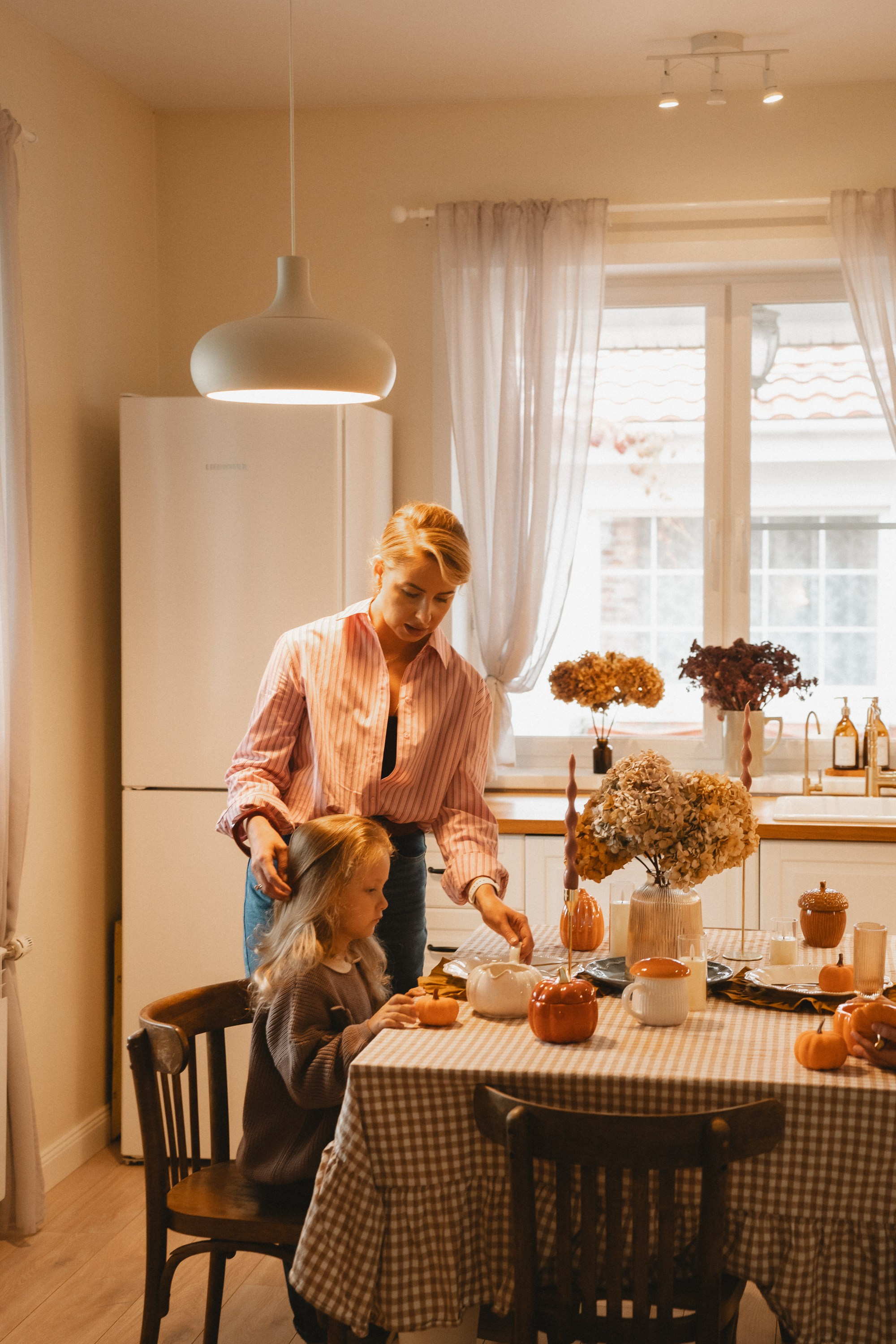 СОНЯ И АНЯ. Женский портрет