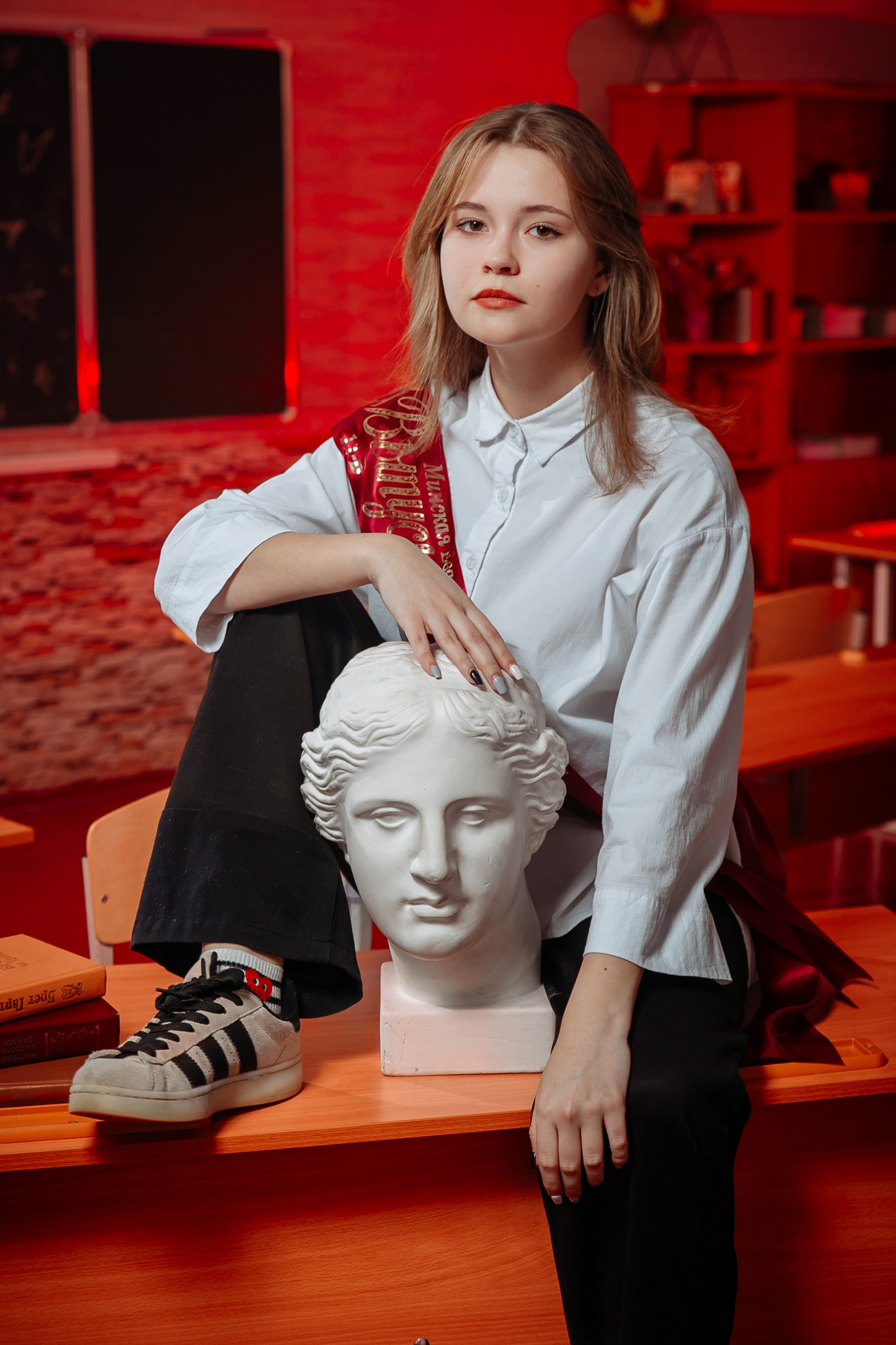 МОДЕРН. Выпускные альбомы в Донецке и ДНР. Фотограф Донецк и ДНР