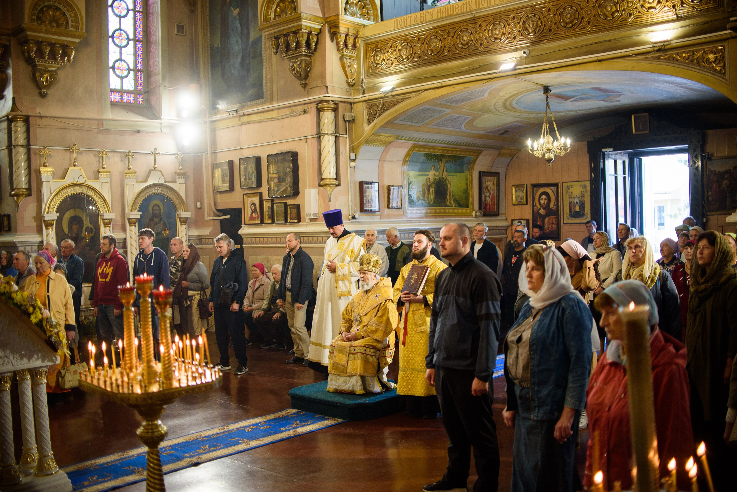 Воскресная литургия 29.10.2023. Семейный и свадебный фотограф в Феодосии и Коктебеле