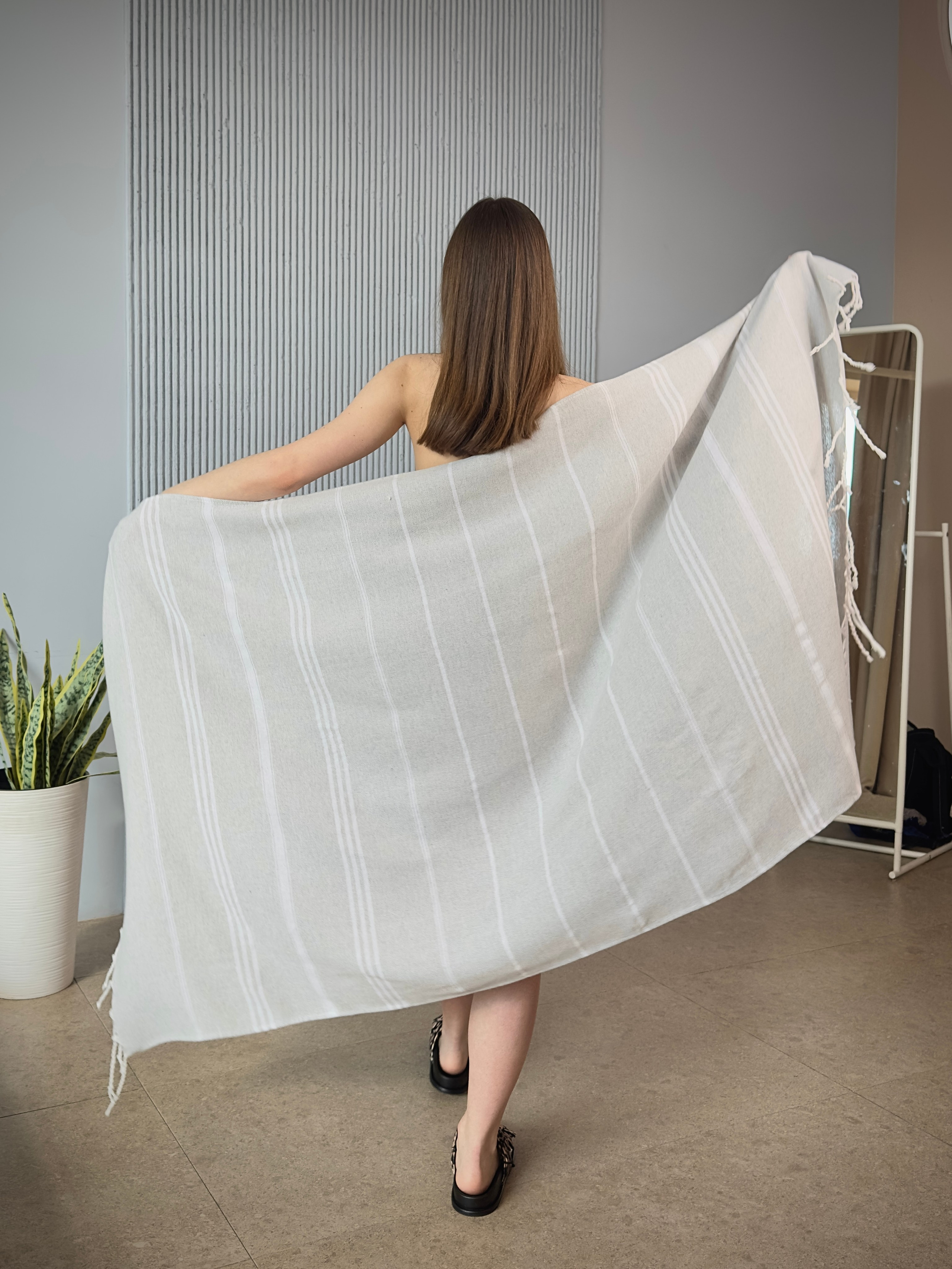 Маркетплейсы: туника и полотенца с моделью. КОНТЕНТ |БРЕНД фотограф Санкт-Петербург — Жанна Олтаржевская