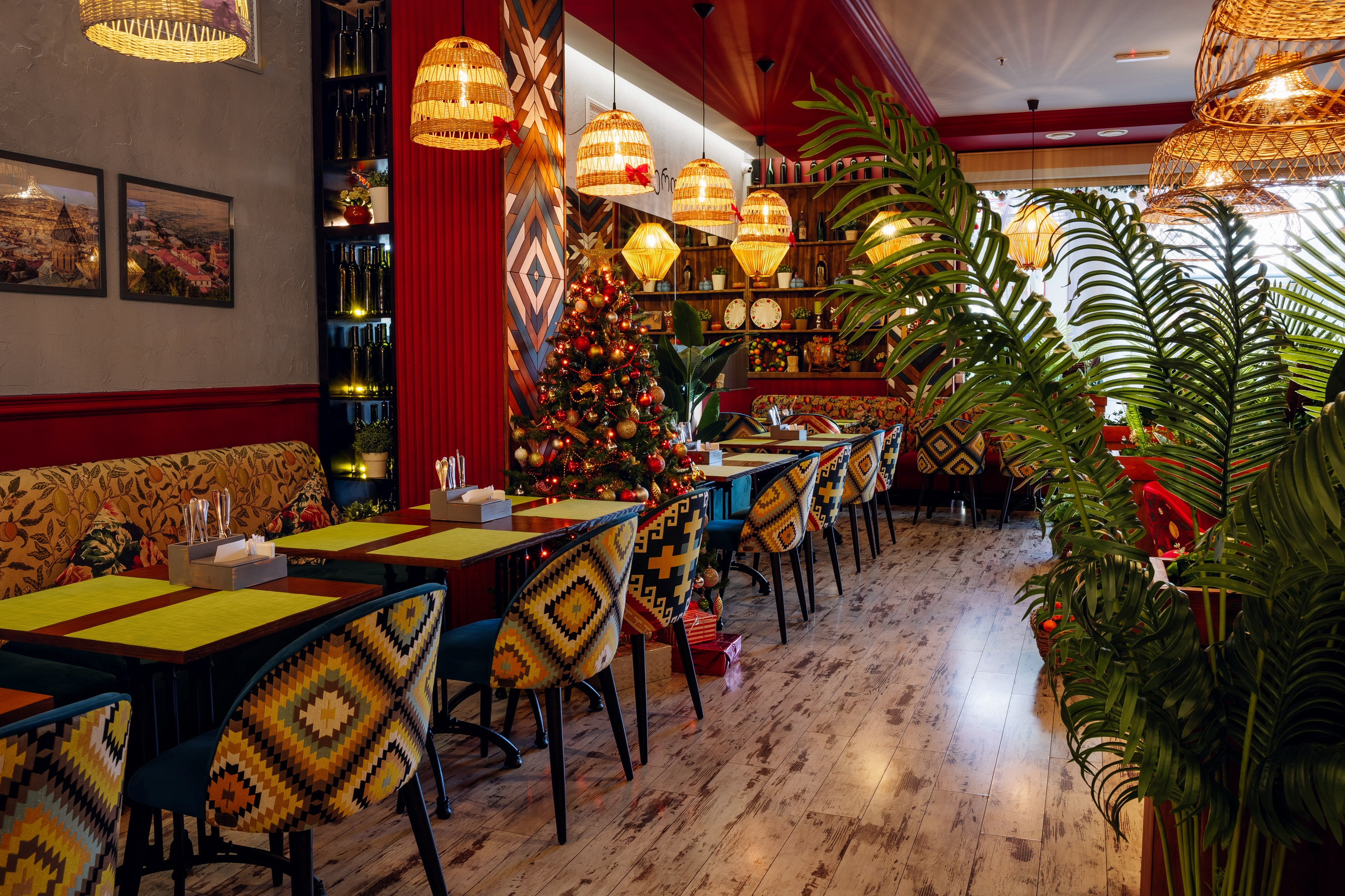 Интерьерная съёмка для ресторана «Харчо». Фотограф в Краснодаре