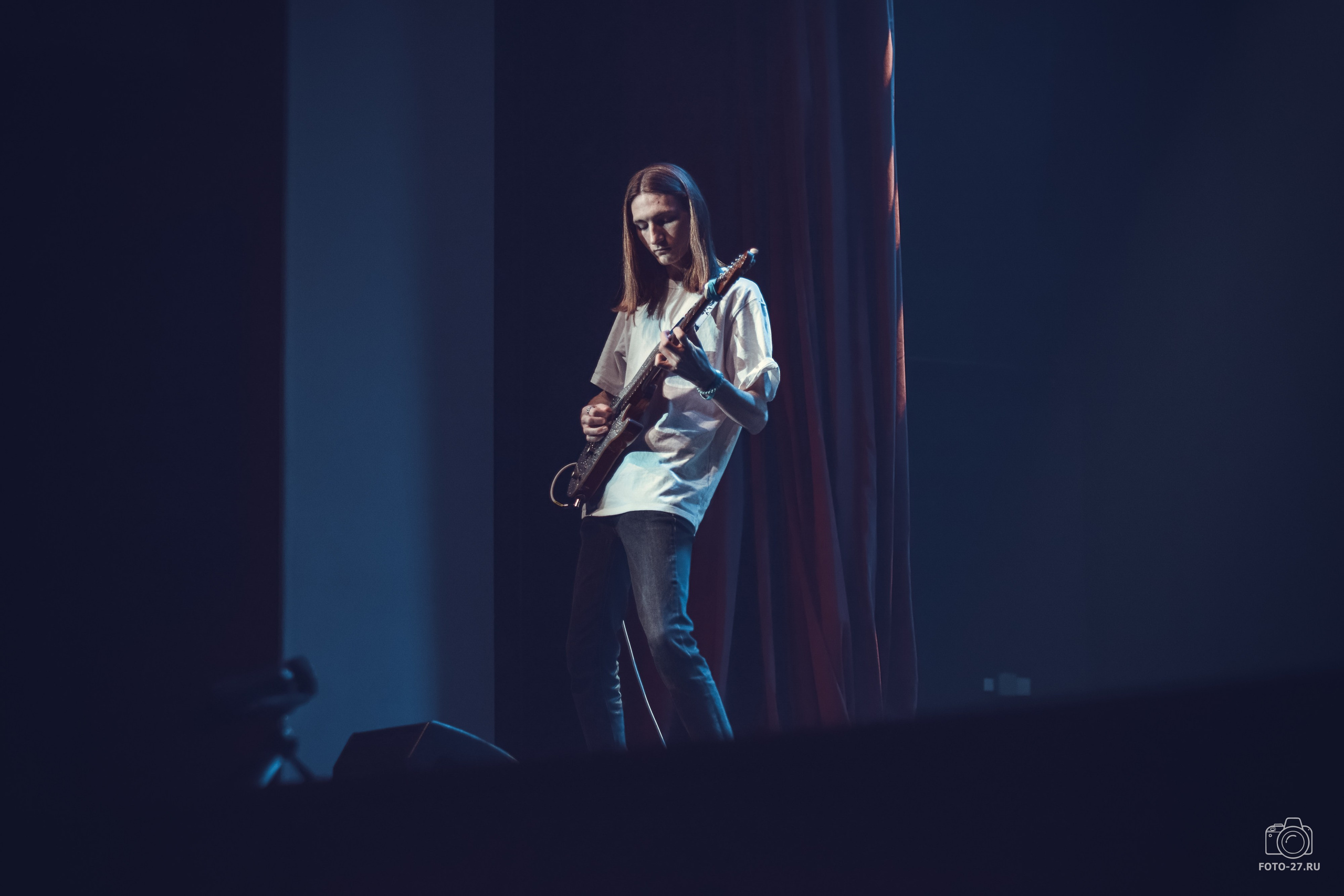 Антон Курдюмов фотограф в Хабаровске Рина Курдюмова фото27 foto27 Антон Дорофеев репортажный репортаж документалист Тони и Рина фотосоздатели ПаПаРоК Философия и любовь сольный концерт ОДОРА Хабаровск