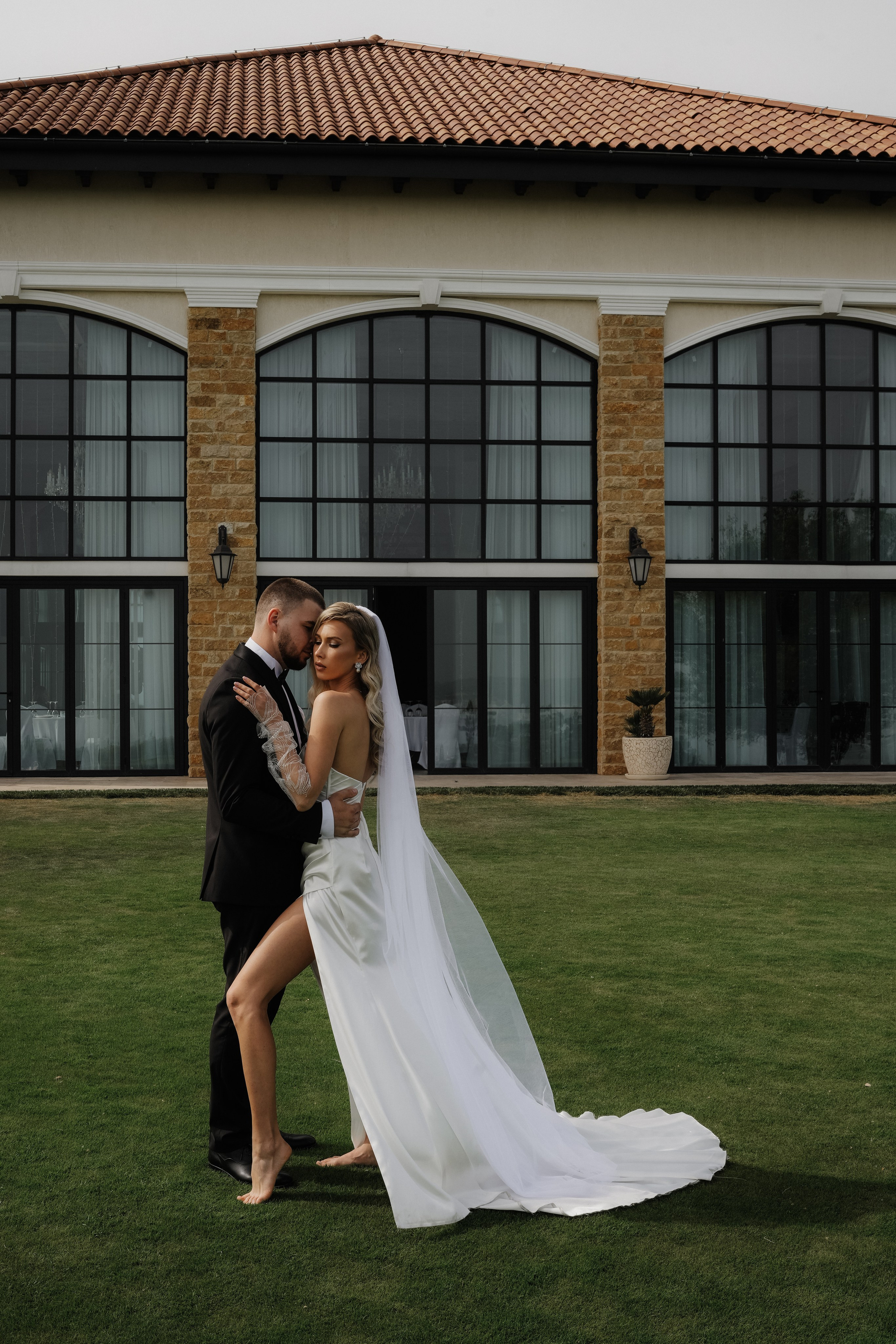 Astoria. VISUAL ARTIST · KRONGAUZ ANASTASIA