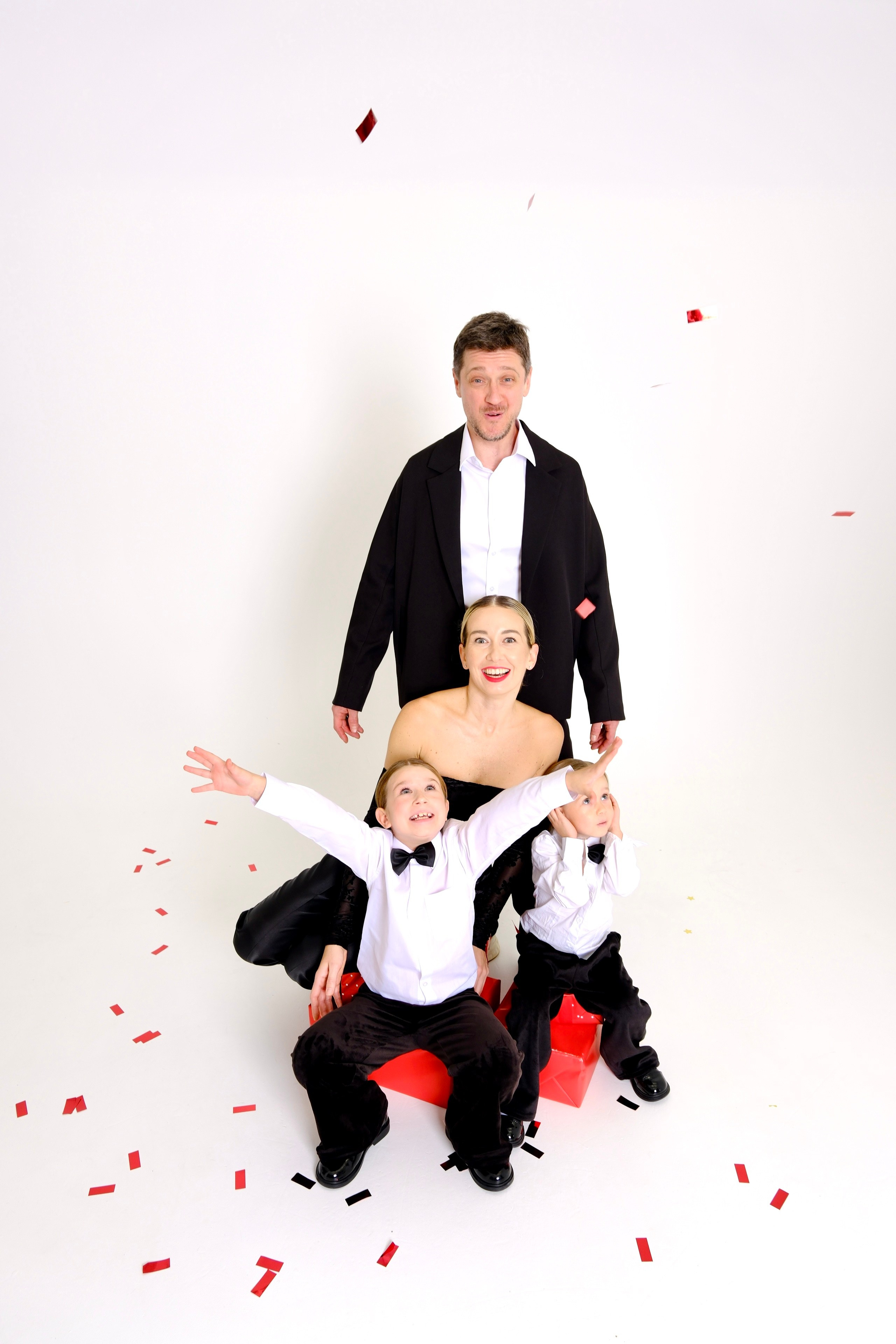 Семейные фото в студии. Фотограф и художник в Москве Евгения Нюнина