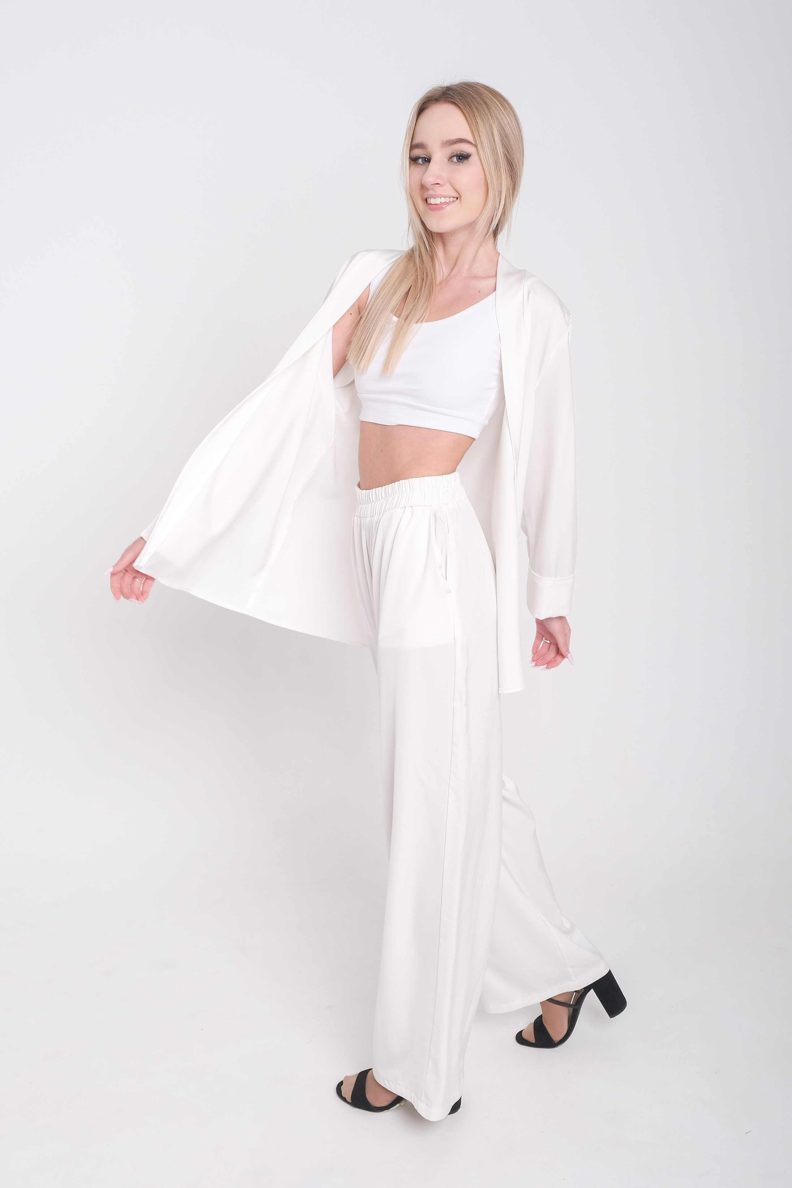 Контент-съемка для соцсетей и бизнеса в Крыму | Илья Желдак. Профессиональная фотосъемка в Крыму. Натуральные эмоции и живые кадры. Забронируйте дату прямо сейчас!