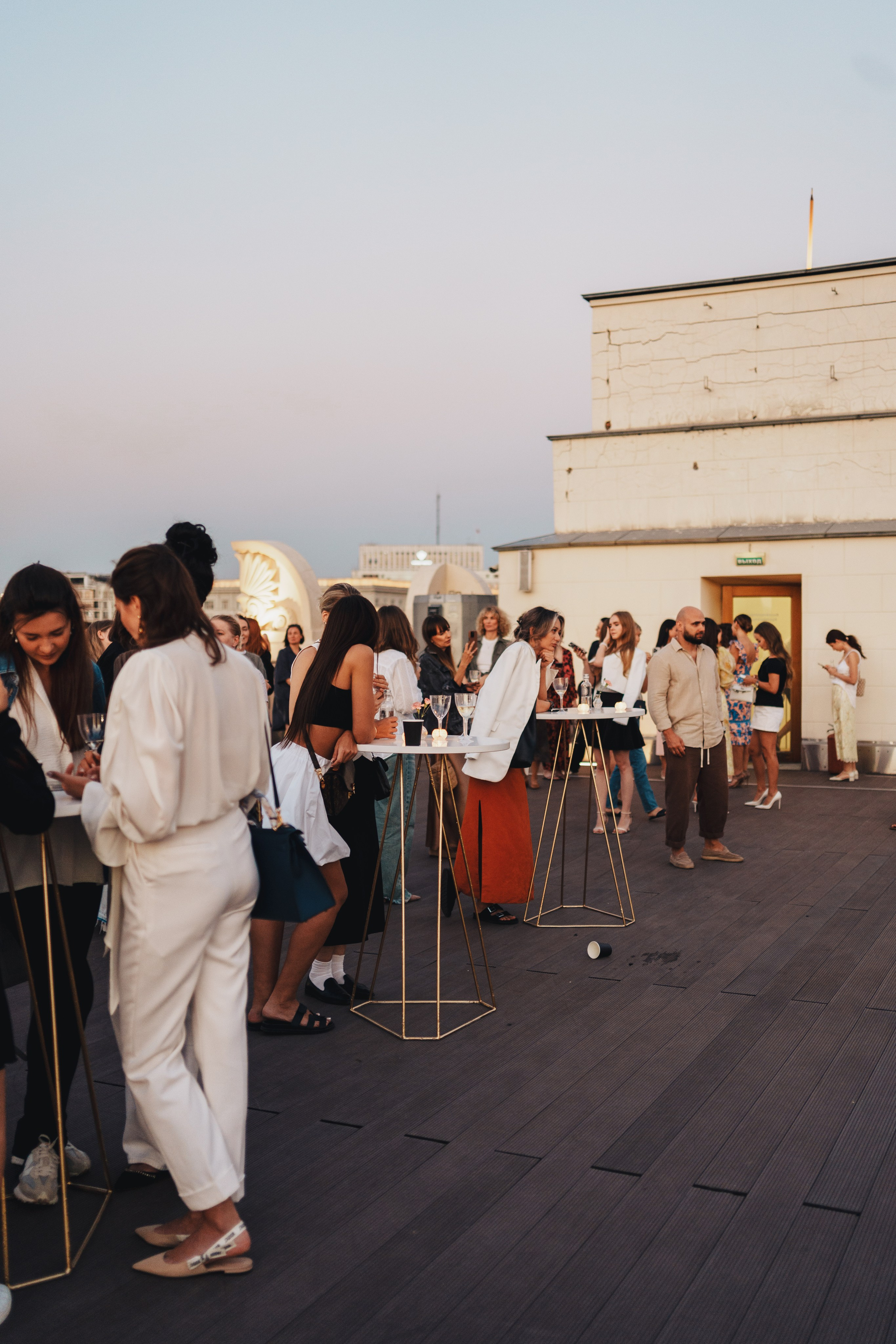 Выставка на крыше Парка Горького. Семейный и детский фотограф и видеограф в Москве, Серпухове и Тарусе Валерия Сорокина