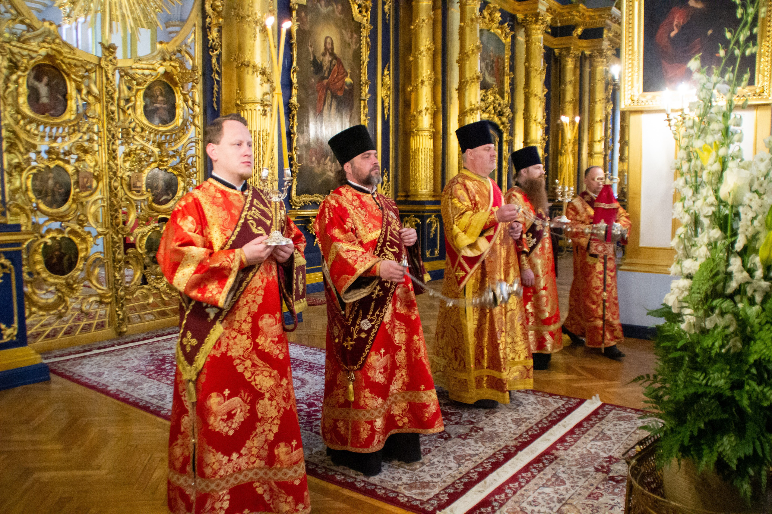 ПЕРЕНЕСЕНИЕ МОЩЕЙ СВЯТИТЕЛЯ НИКОЛАЯ ЧУДОТВОРЦА ИЗ МИР ЛИКИЙСКИХ В БАР. НИКОЛО-БОГОЯВЛЕНСКИЙ МОРСКОЙ СОБОР