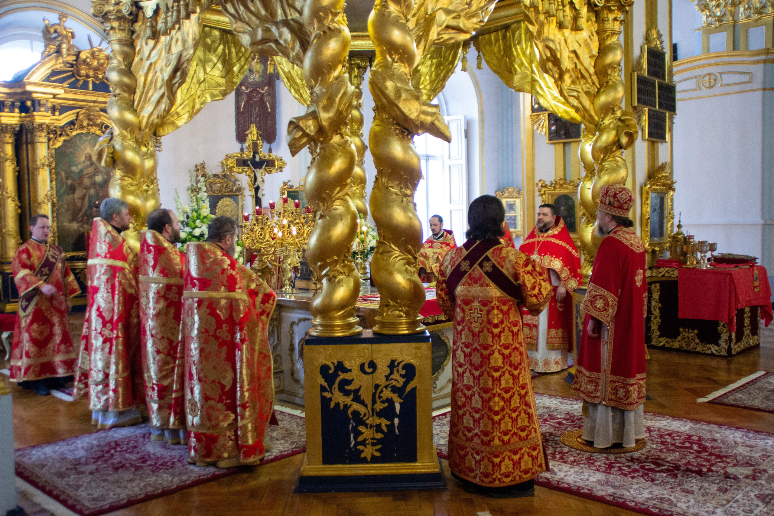 ПЕРЕНЕСЕНИЕ МОЩЕЙ СВЯТИТЕЛЯ НИКОЛАЯ ЧУДОТВОРЦА ИЗ МИР ЛИКИЙСКИХ В БАР. НИКОЛО-БОГОЯВЛЕНСКИЙ МОРСКОЙ СОБОР