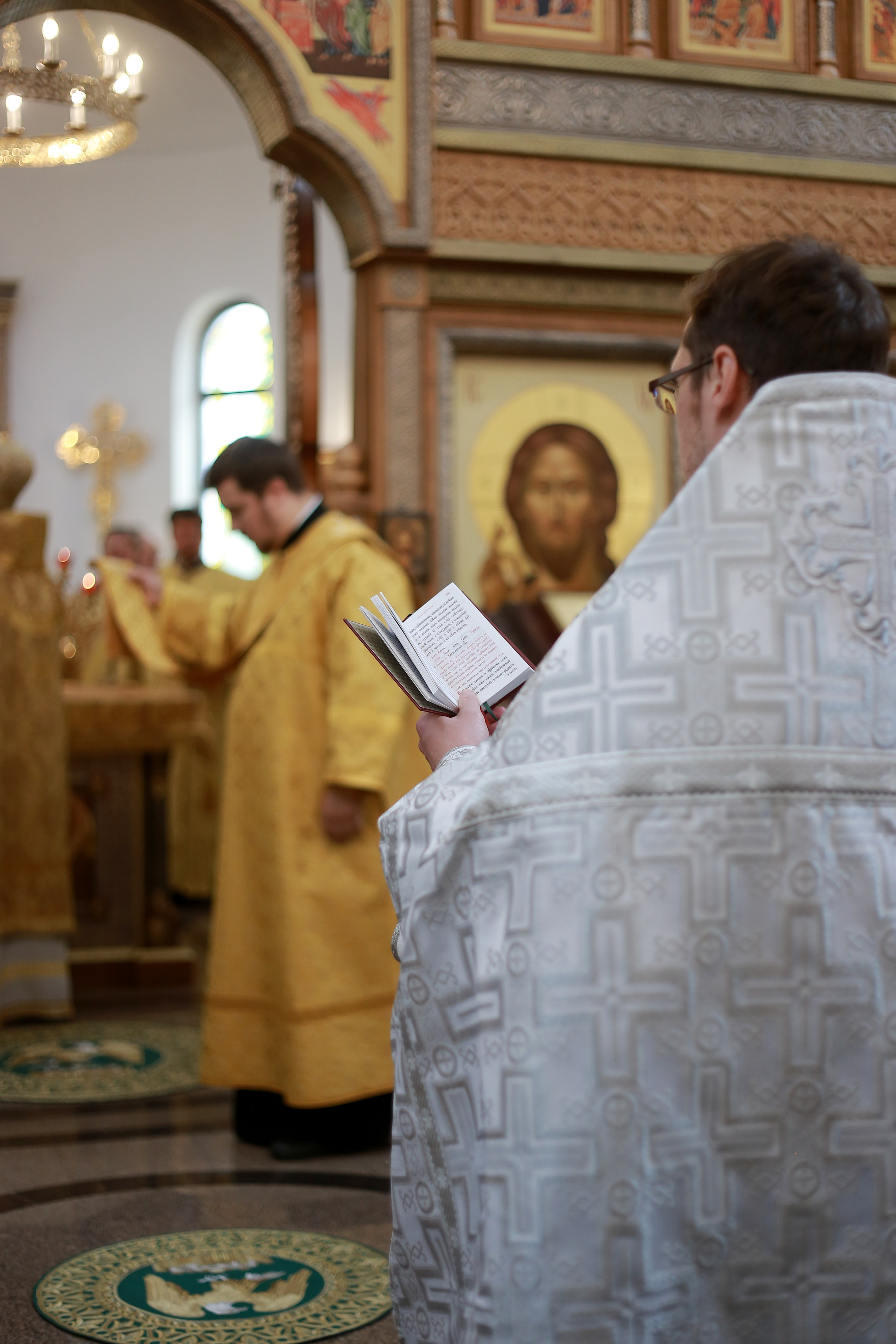 Освящение храма Алексия Мечева в Вешняках. Антонина Морозова, профессиональный семейный фотограф видеограф