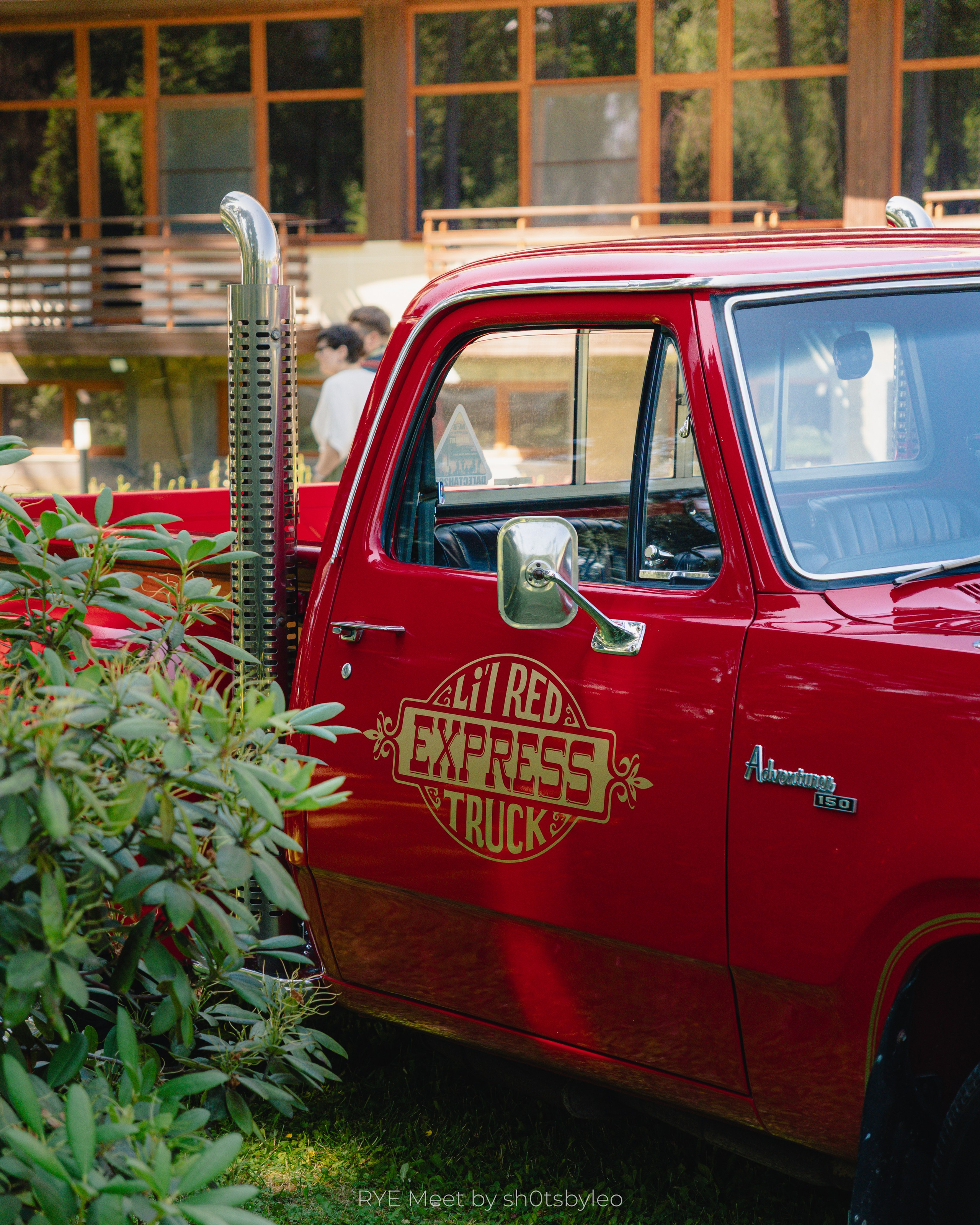 Масштабный летний фестиваль RYE Meet — встреча клуба любителей автомобилей старше 25-лет. Автомобильный фотограф Антон Цырулев