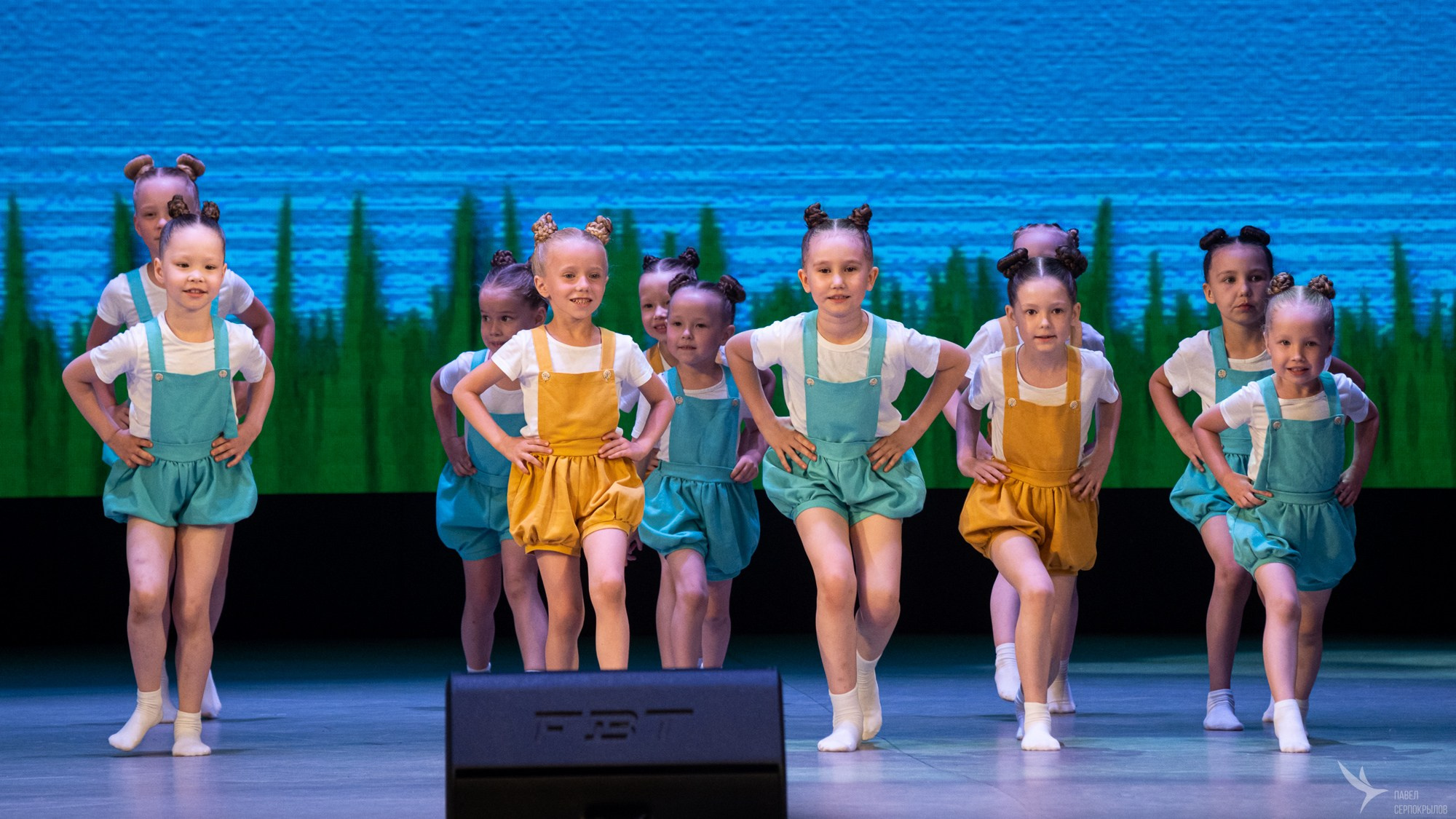 Сольный концерт хореографического ансамбля Аллегро «Сквозь тернии к звездам». Репортажный фотограф в Казани Павел Серпокрылов