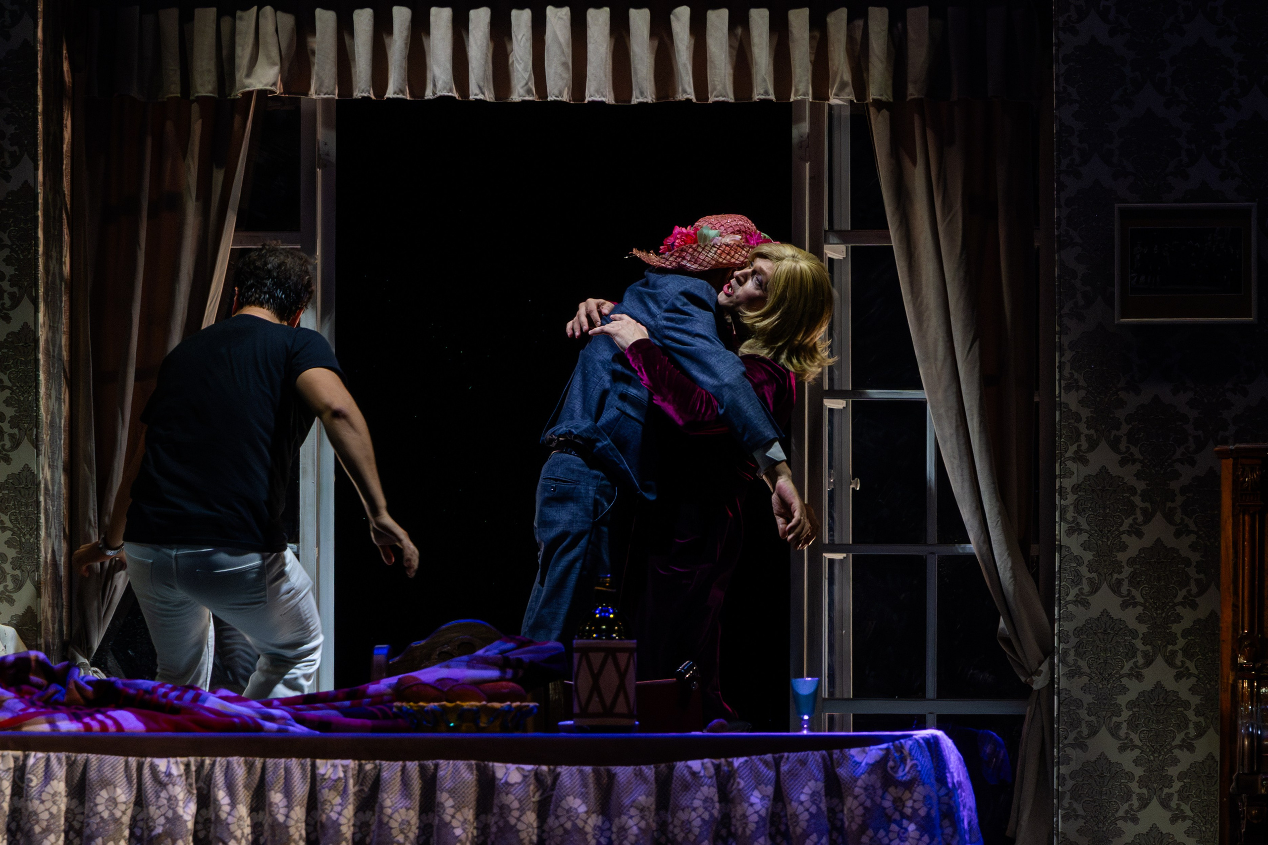 Театр Юного Зрителя «Отчаянные Тетки». Фотограф Марк Файзулин