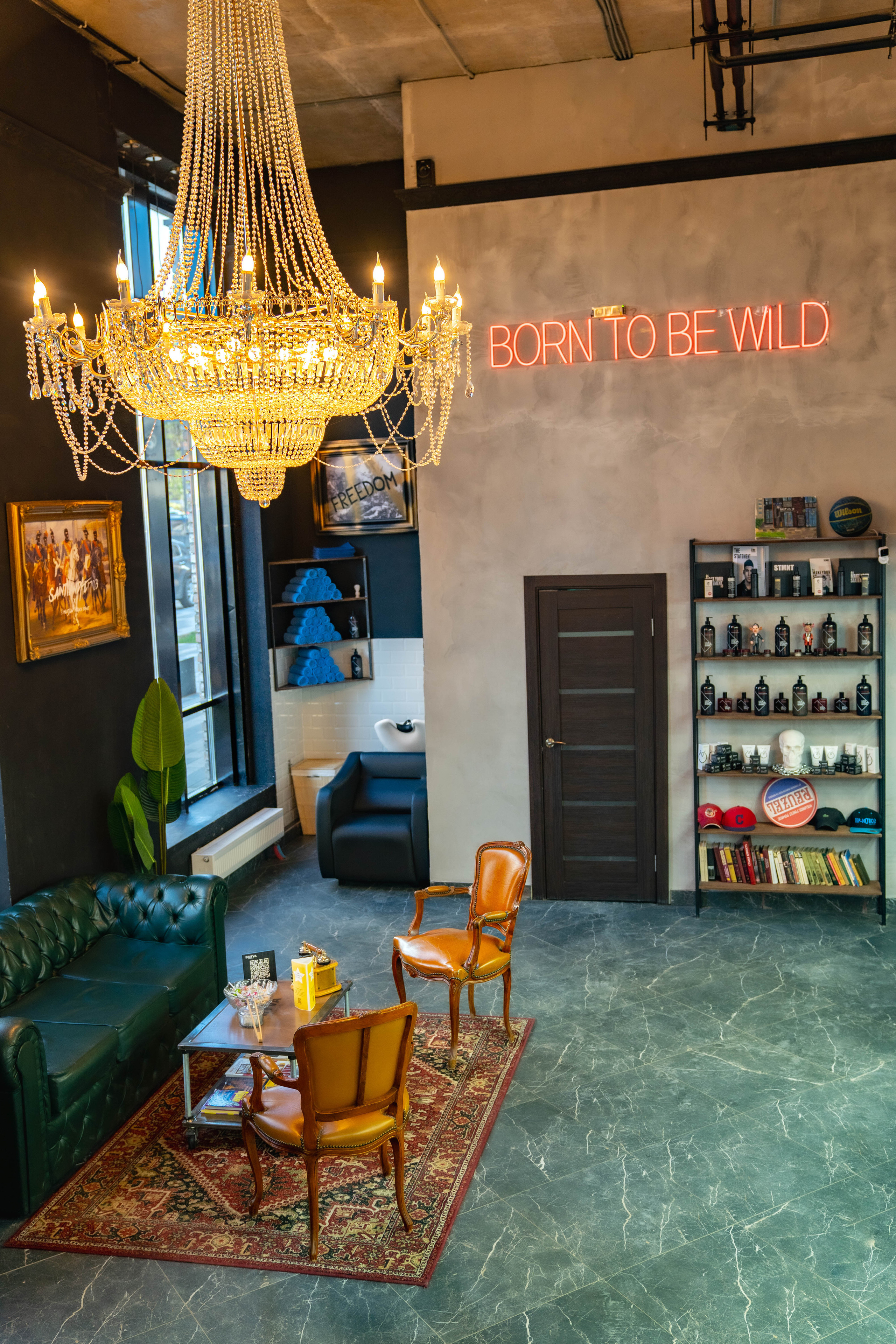 Barbershop BRITVA Лесопарковая. Фото и видео съёмка на заказ. VAU Studia. Москва