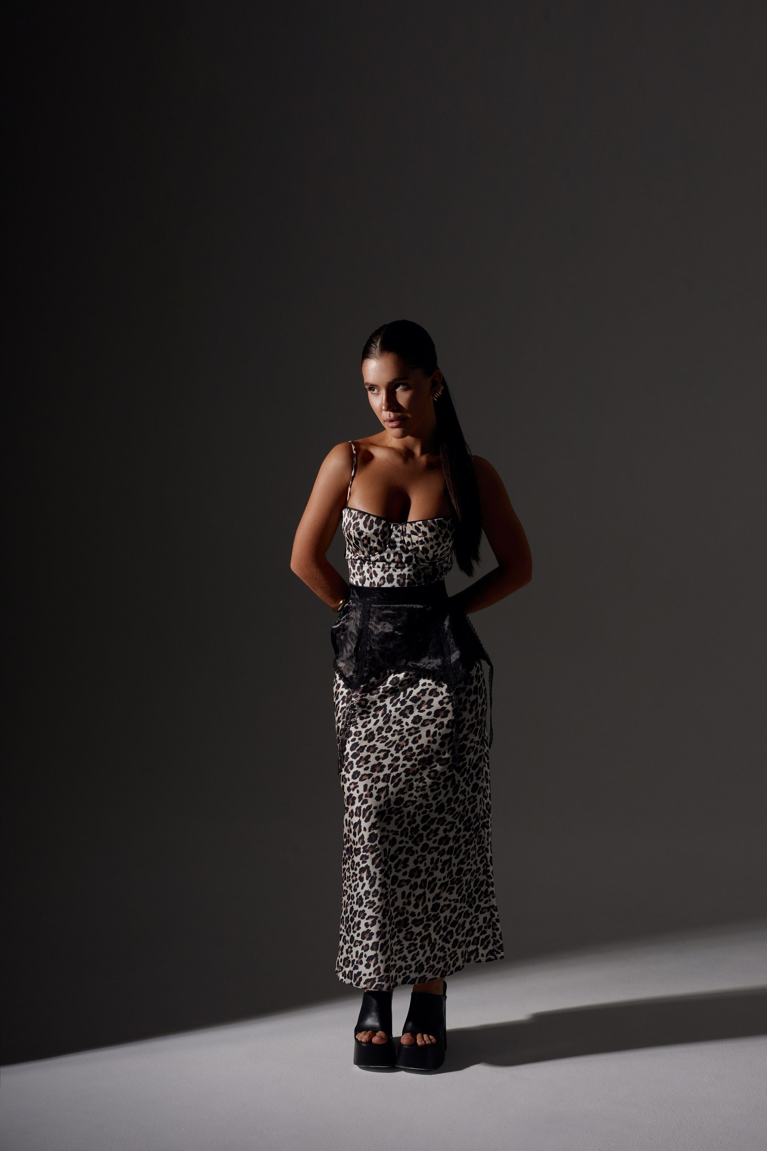 Студийная. Фотограф Эдуард Суровый