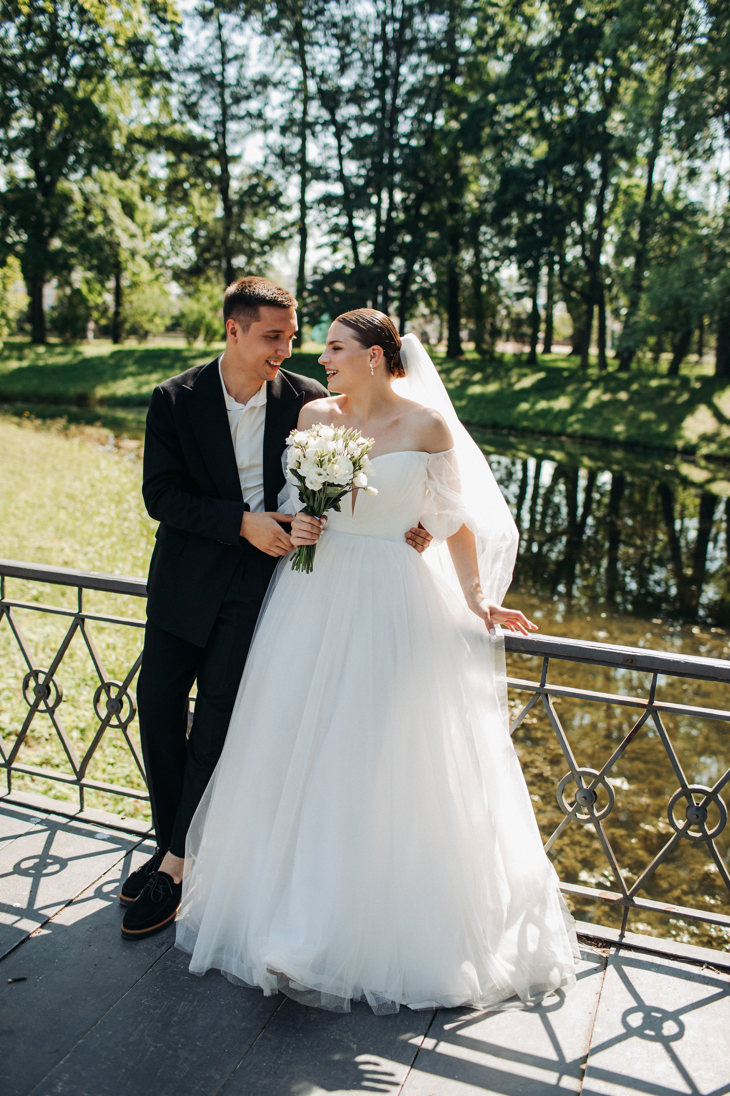 Vlad & Nadya (Saint-Petersburg, Russia). Destination wedding photographer Peter Letu
