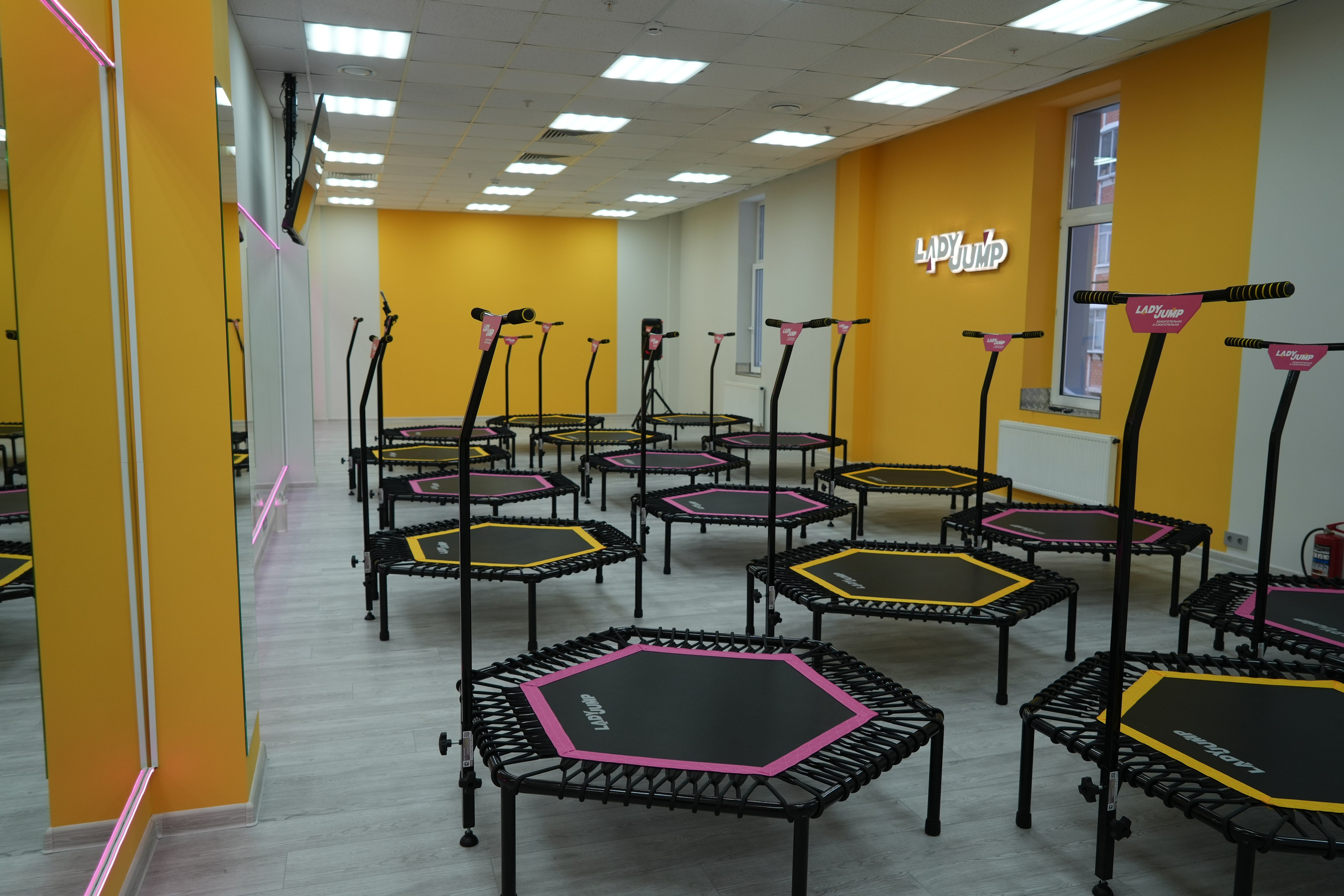 Открытие батутного центра «Lady Jump». Видеограф и Фотограф в Москве