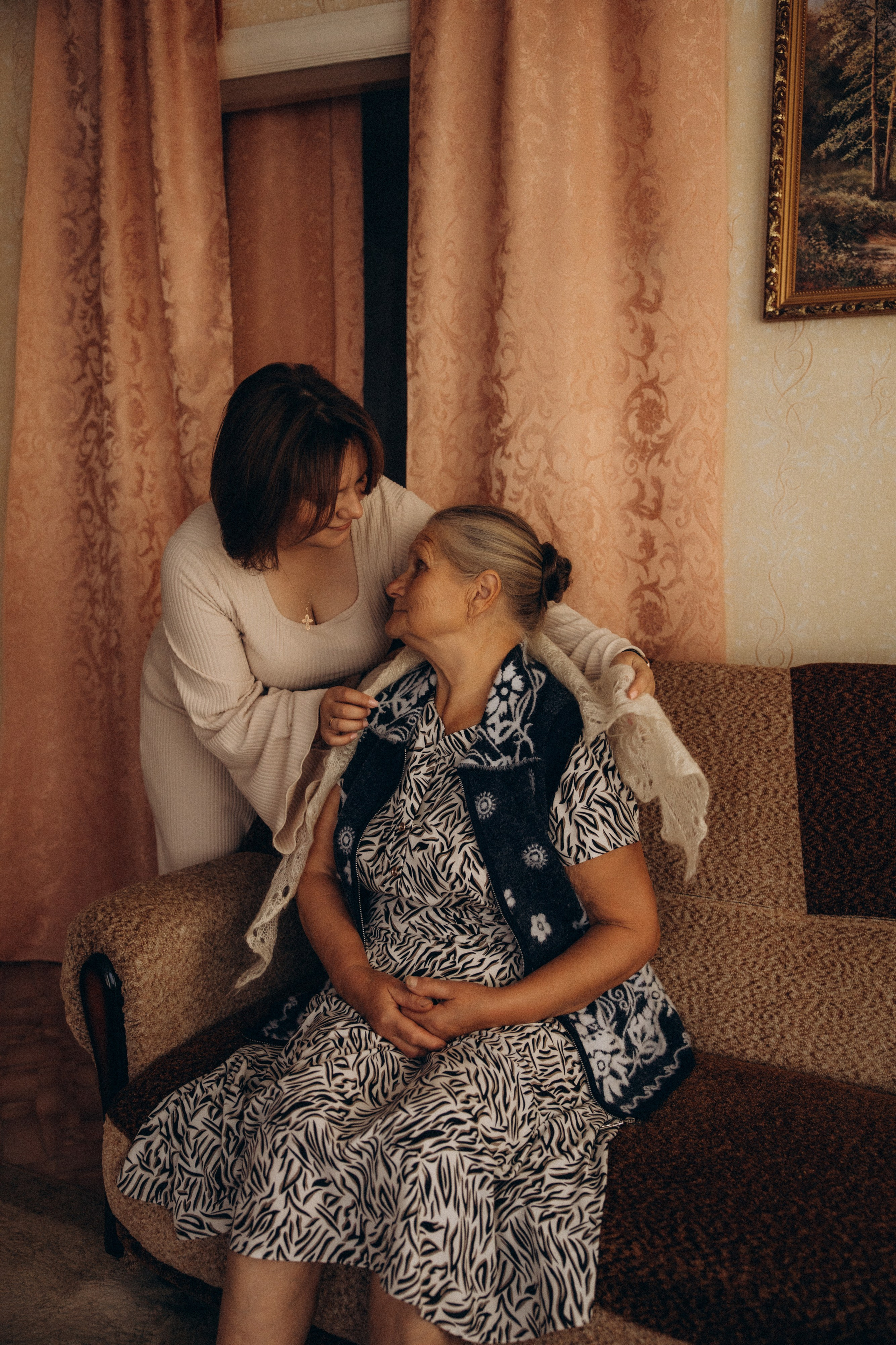 Аня и бабушка. Семейный фотограф Губкин/Старый Оскол