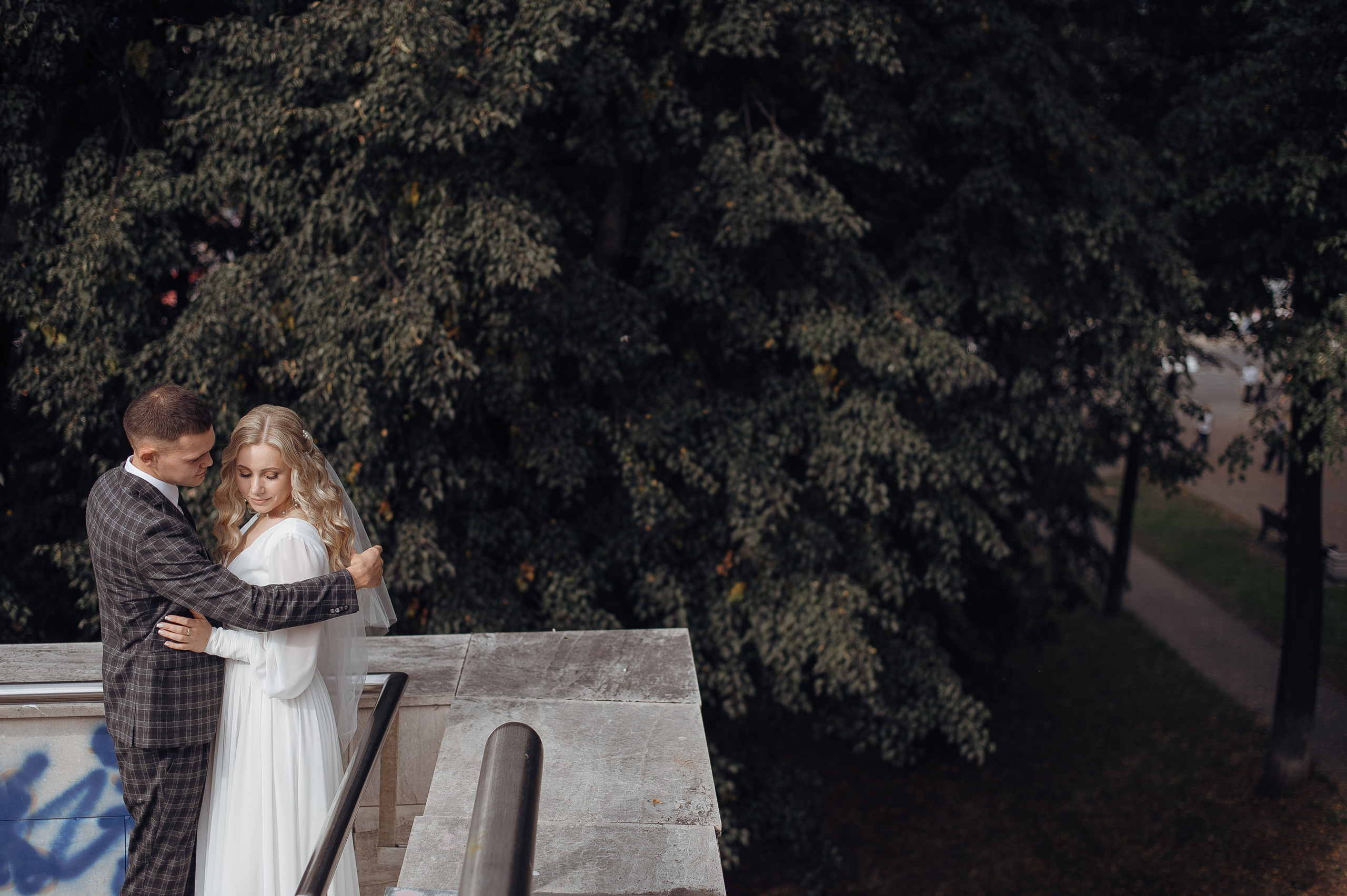 Тёплым осенним днём Николай и Наталья. Свадебный фотограф в Ярославле Денис Медоваров