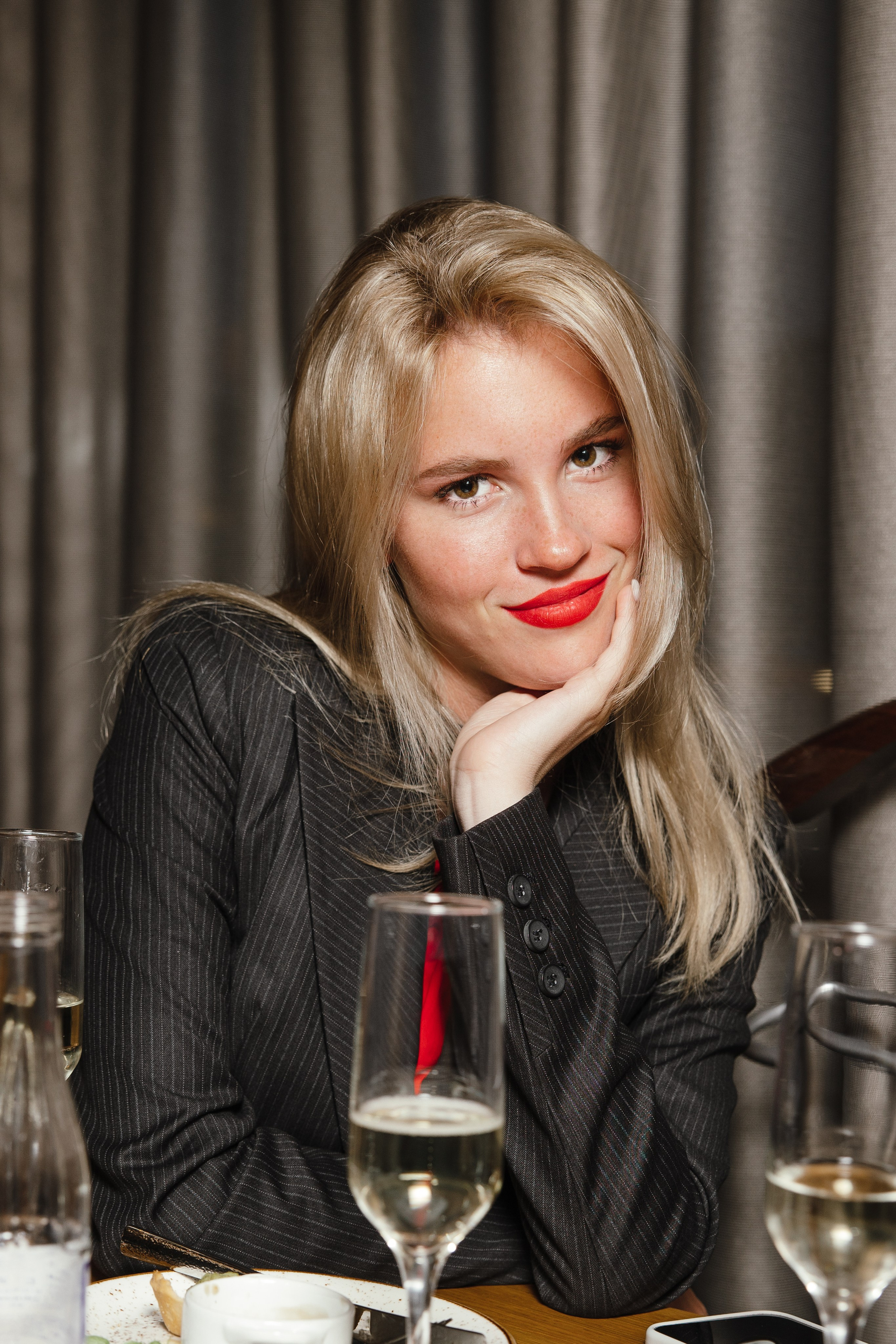 Презентация Russian Fashion Dom в ресторане Shagal. Контент фотограф в Москве и области Елена Кулакова