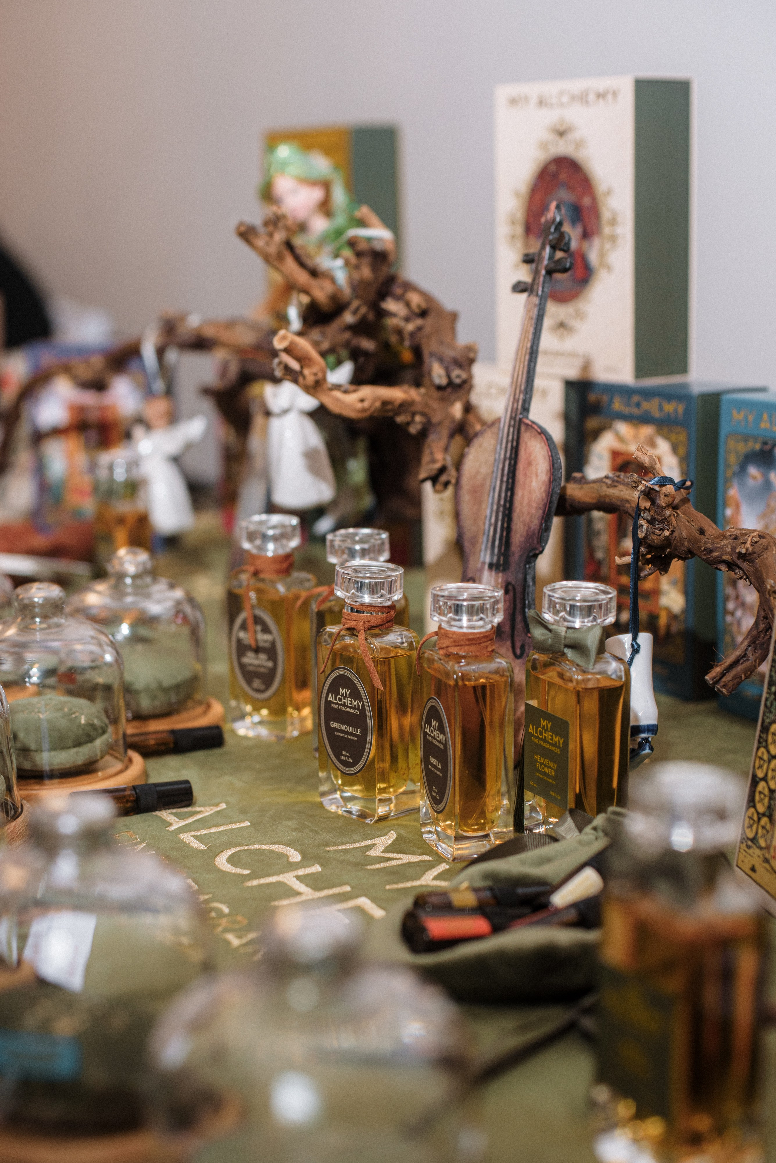 Парфюмерный салон VAST Москва // Зима 2023. Фотограф Элина Брусенцева