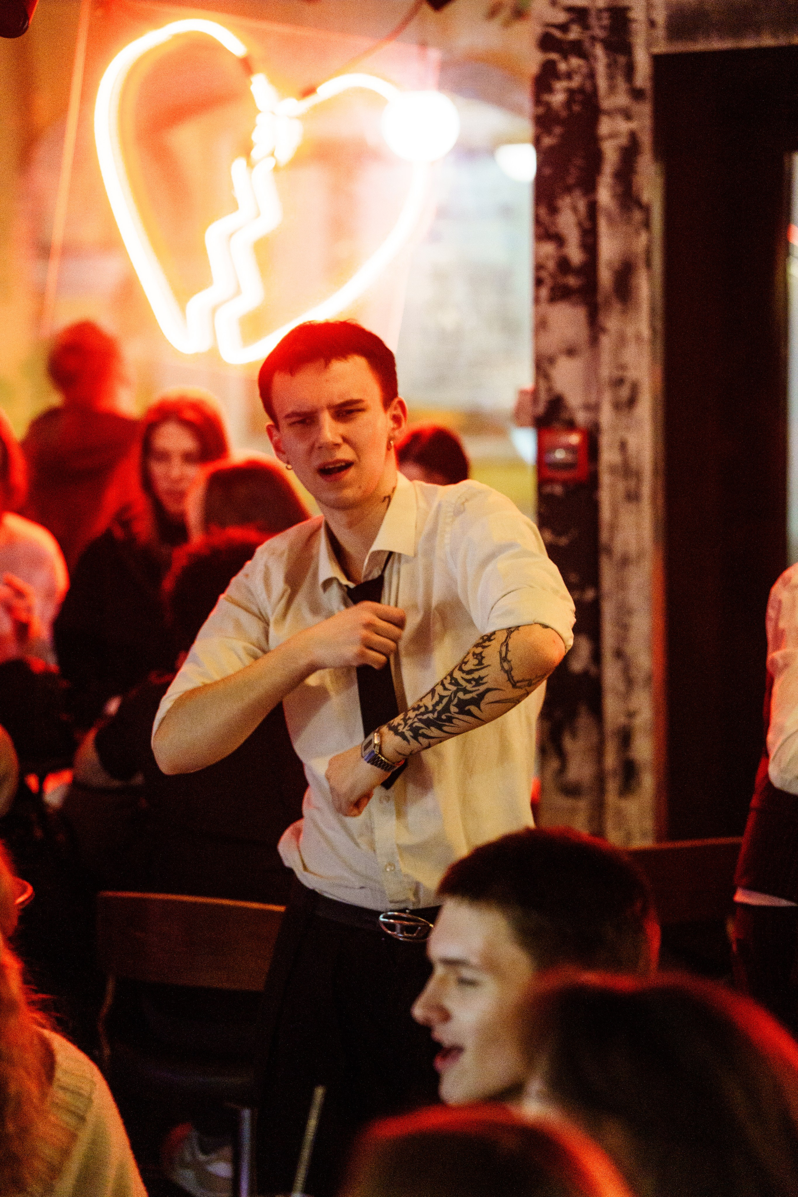 День святого Валентина в Баре разбитых сердец. Концертный и репортажный фотограф в Санкт-Петербурге Слава Пахомов