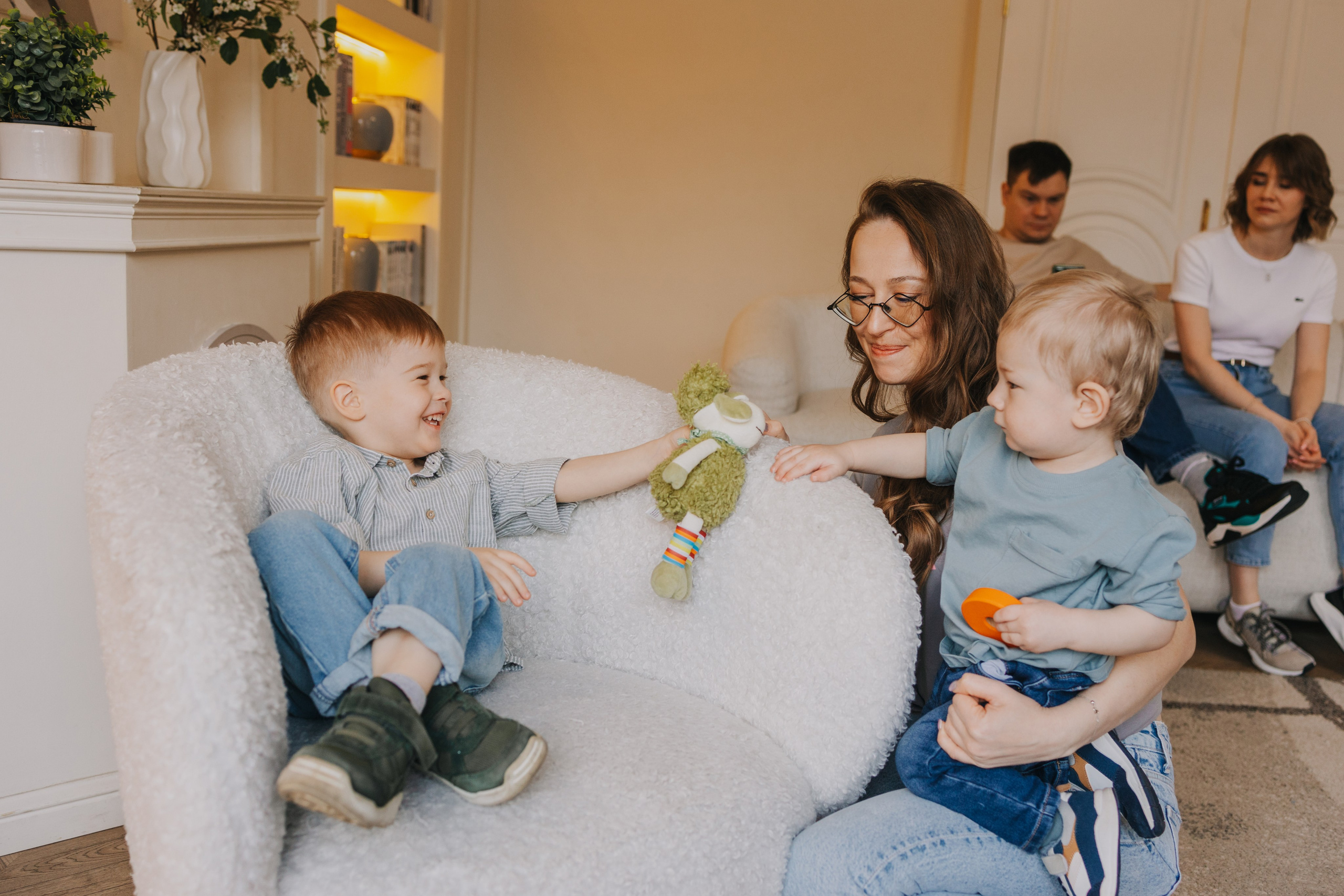 Большая семья. Домашняя фотосессия