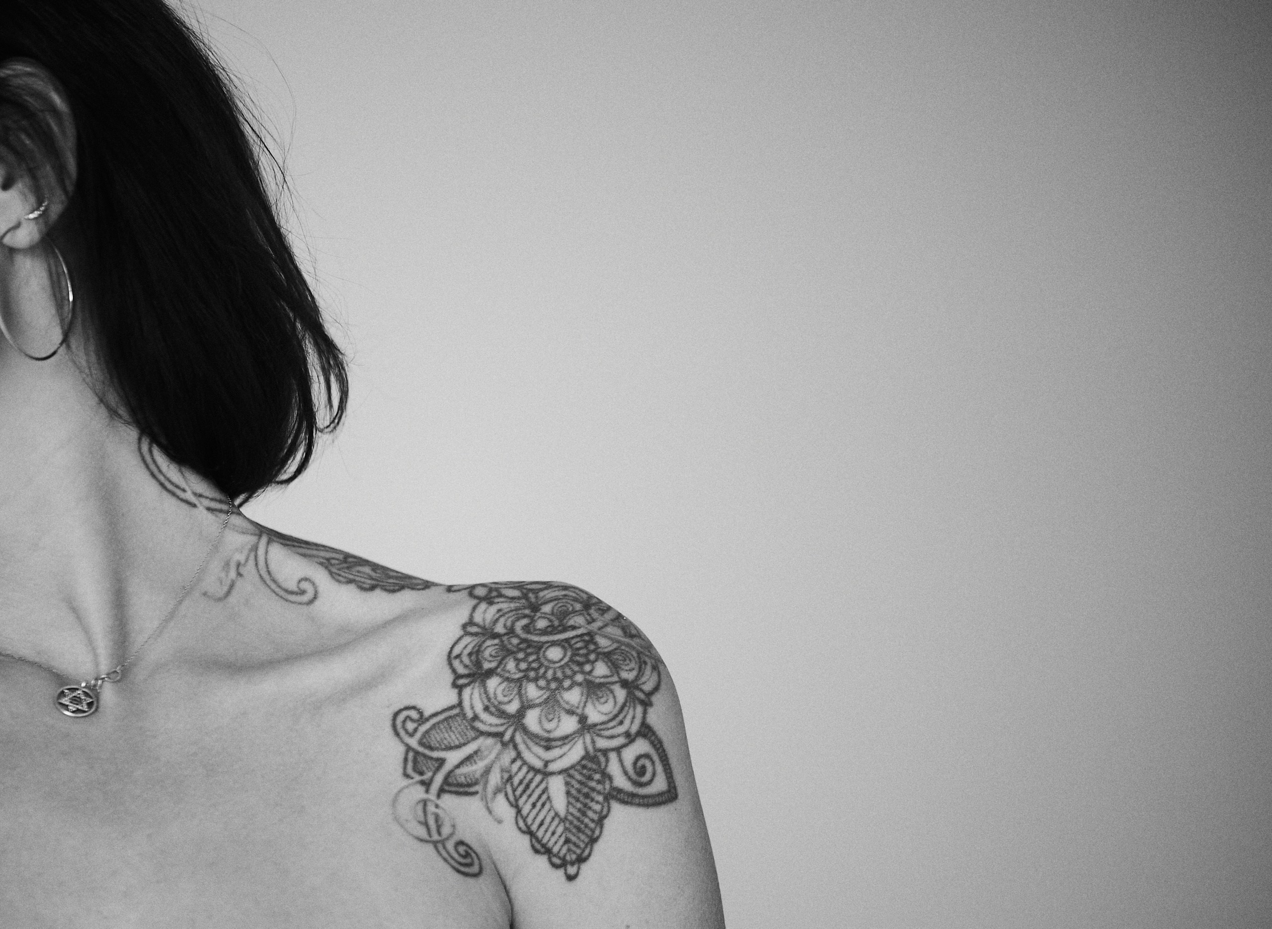 Татуировка на плече