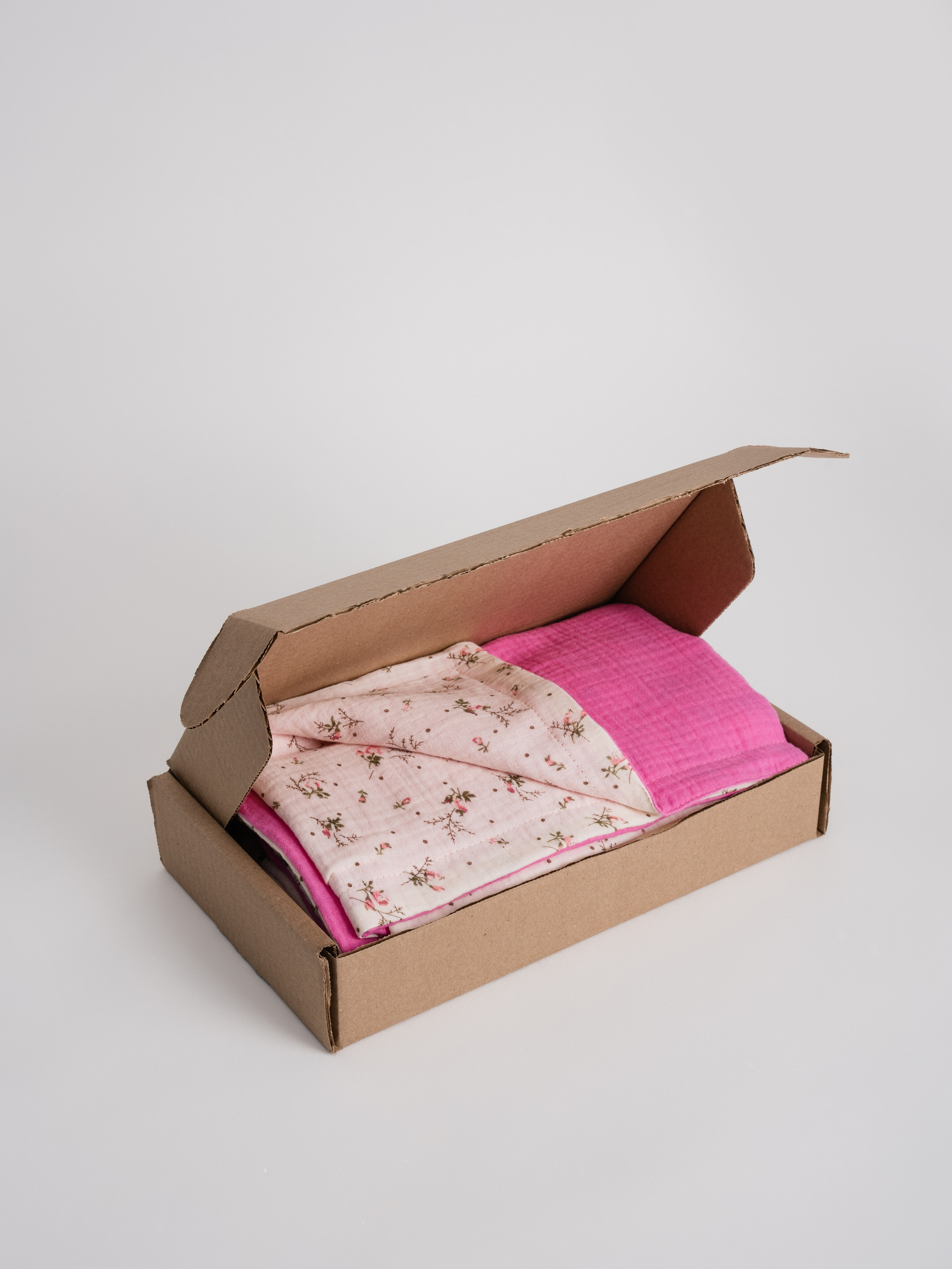 На белом фоне для каталогов. Фотограф и видеограф в Тольятти, Самаре Дёмина Мария