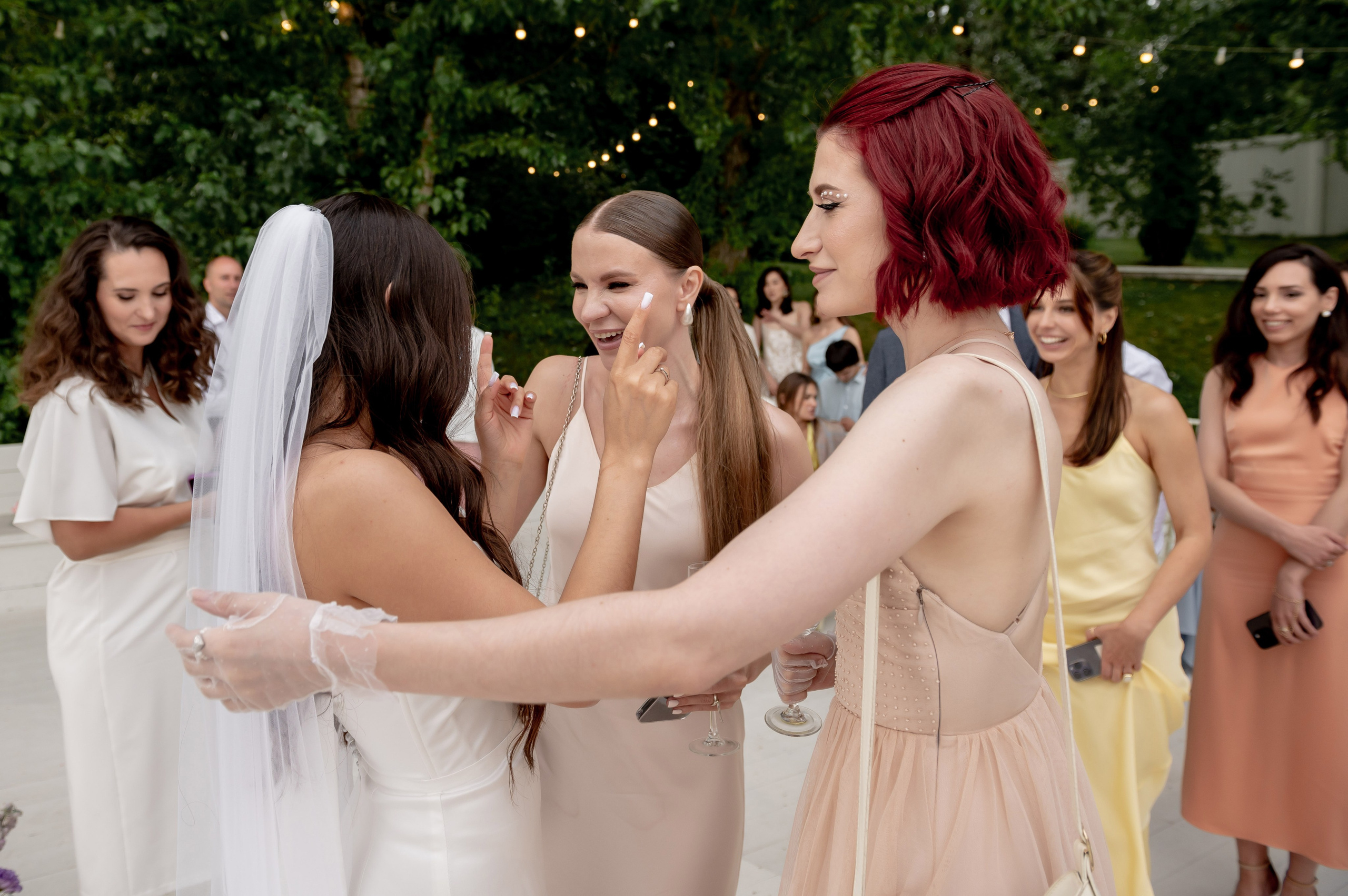 Классическая свадебная фотосессия Аины и Антона по самым красивым местам для свадебной прогулки в Санкт-Петербурге. Портретный, семейный и свадебный фотограф в Санкт-Петербурге и в Пушкине Ширяев Денис