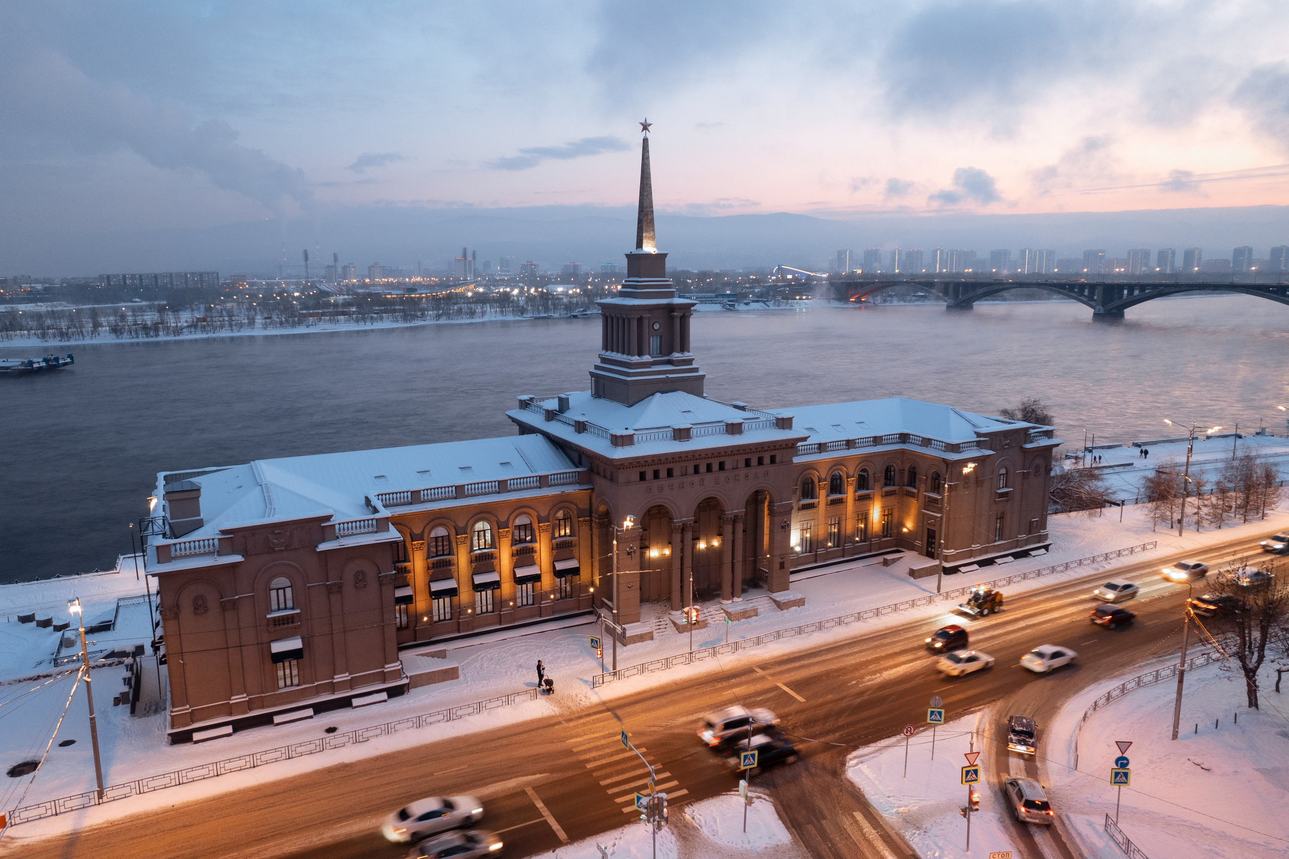 Городской пейзаж | Стрит. Репортажный фотограф Красноярск Алекс Чампакхам