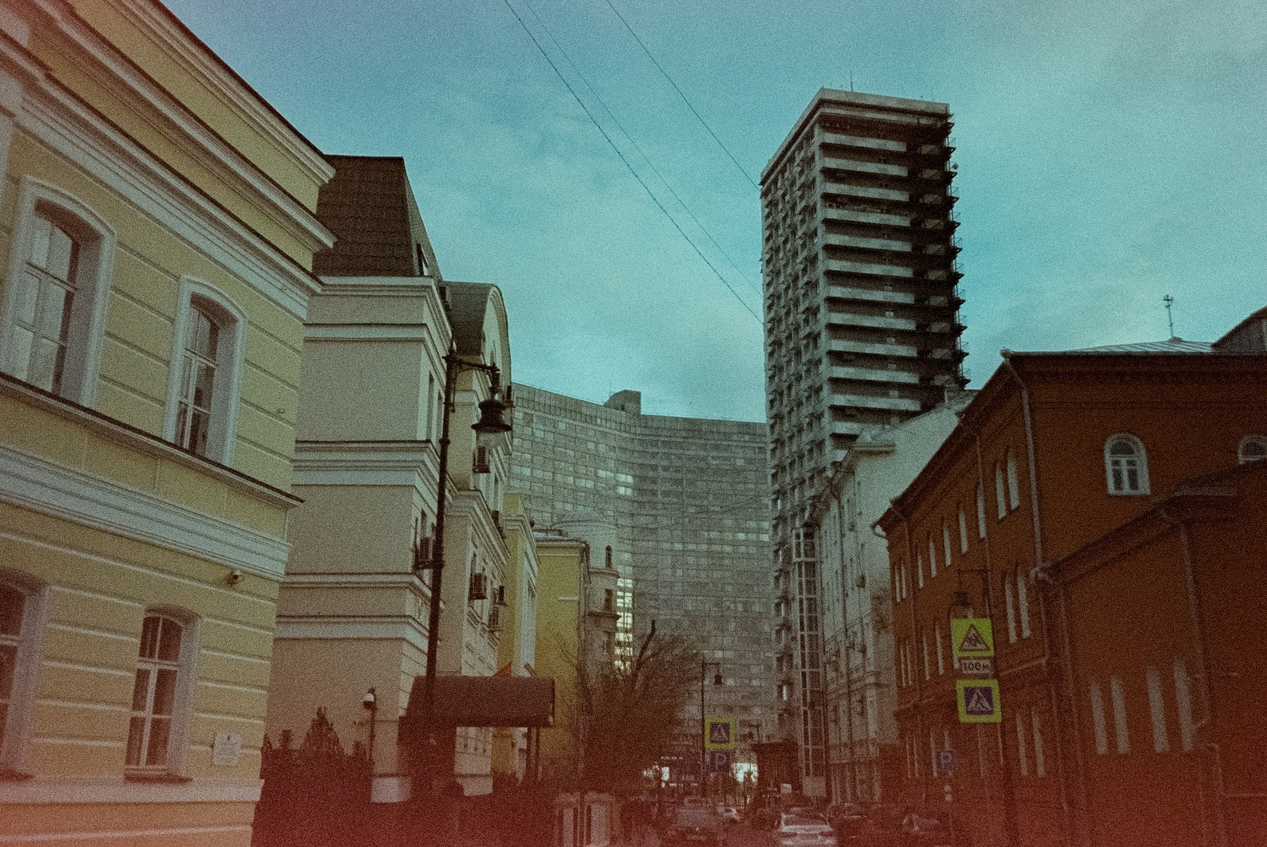 Ricoh R1 | Kodak Ultramax 400 (просрочка) @ISO 100 | ул. Малая Никитская, Большая Никитская