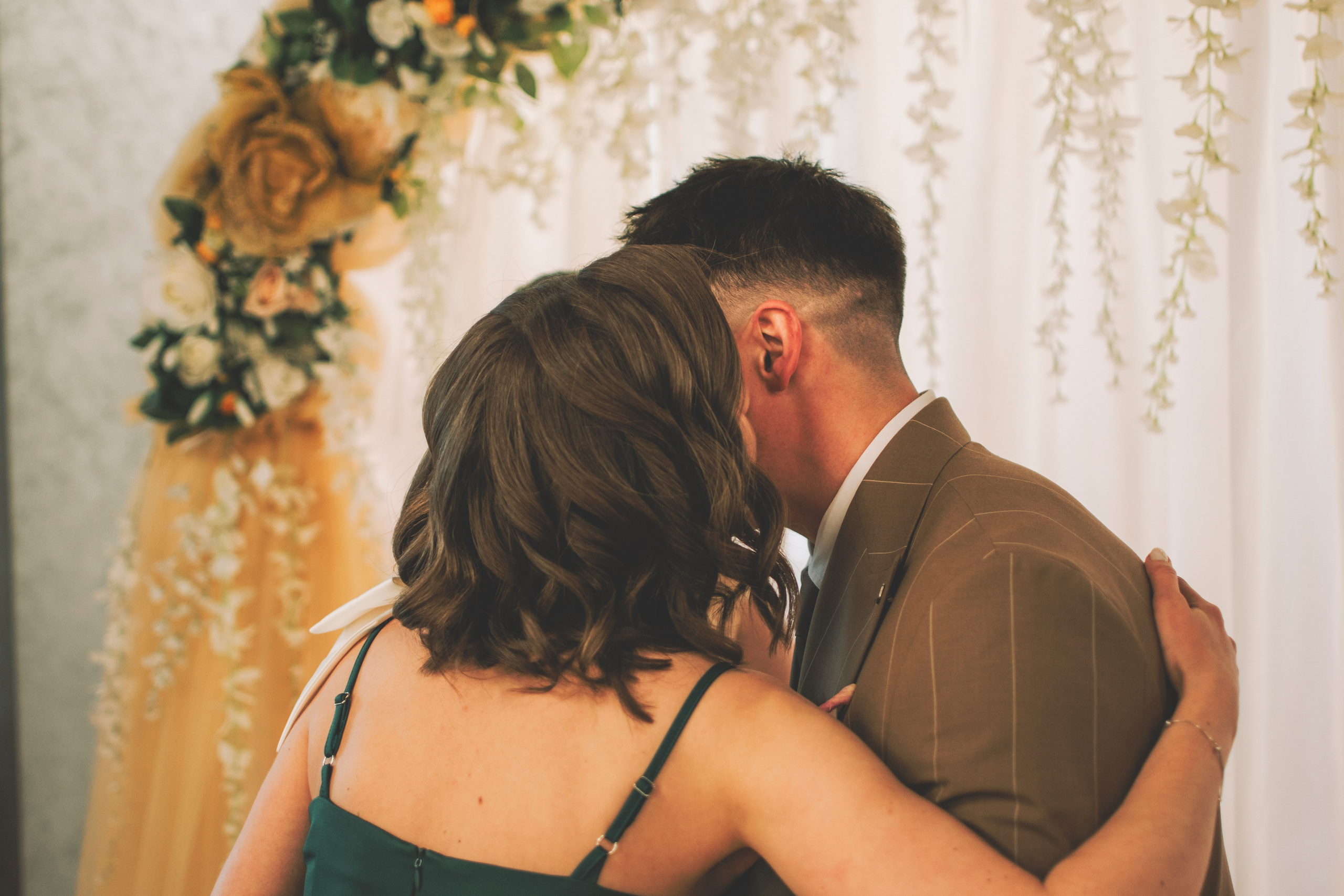 Альберт и Анастасия (Студийная фотосессия, роспись в ДК Нефтяник + фотосессия с гостями). Семейный и свадебный фотограф Губкинский и Ставрополь