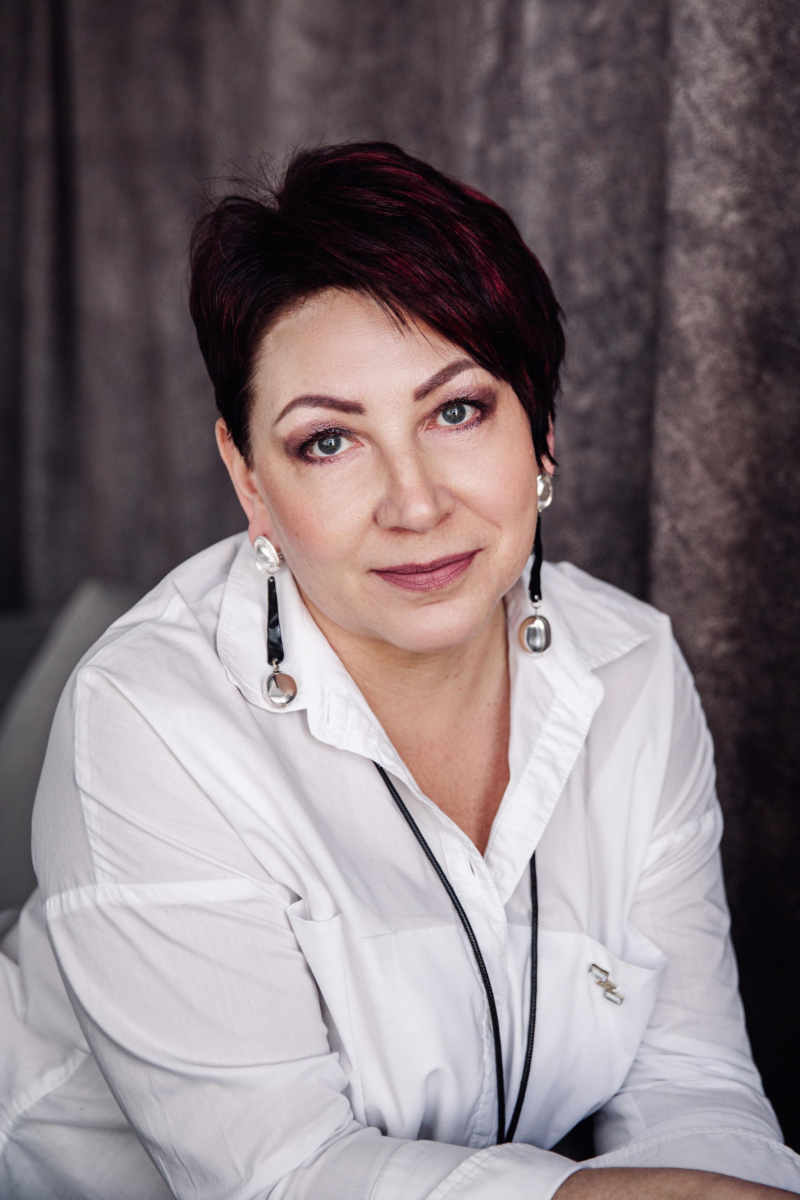 Женский деловой портрет. Марина Соколова. Контентный и семейный фотограф г. Красноярск