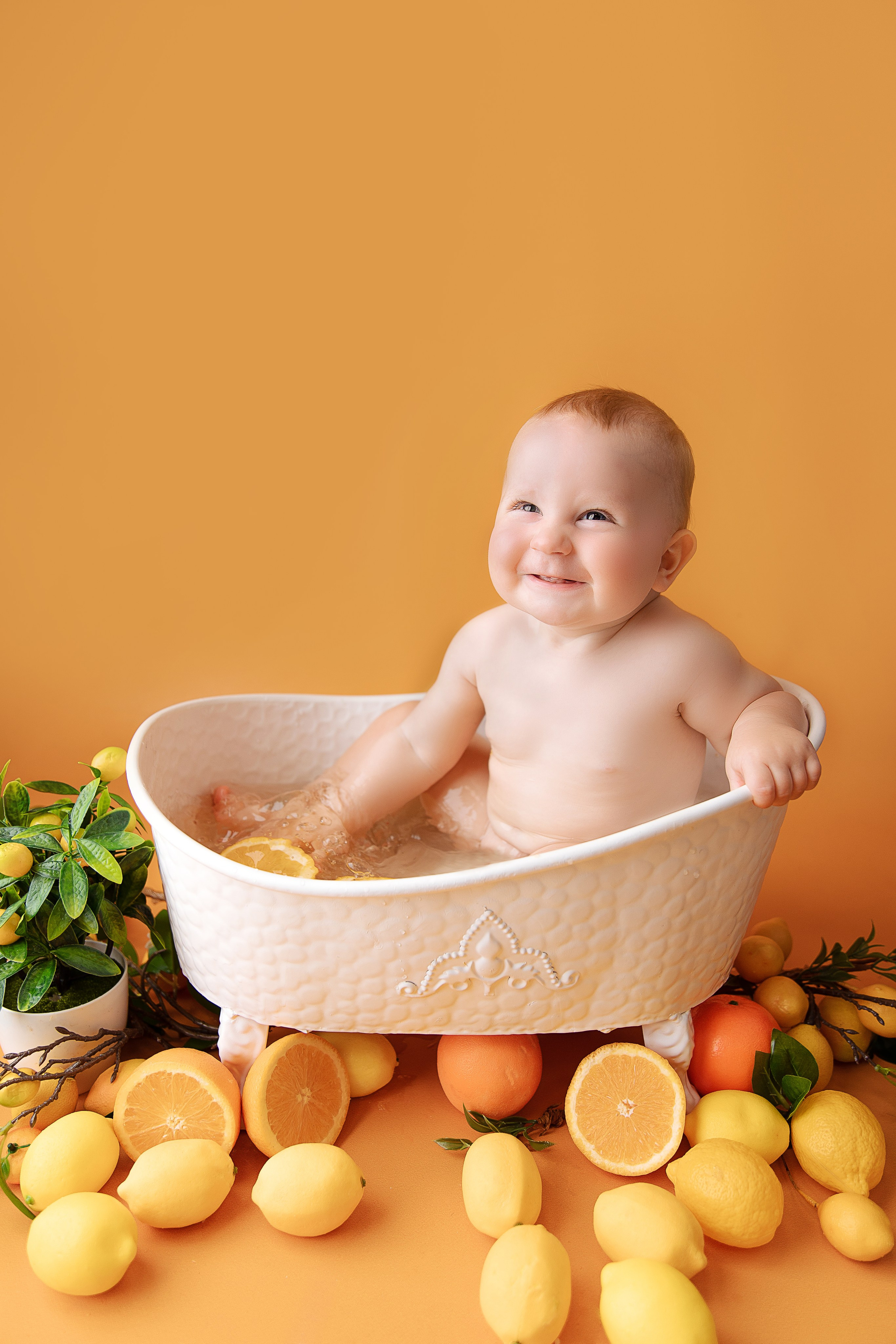 Ванночки. Детский фотограф новорожденных Москва. годики под ключ. своя студия