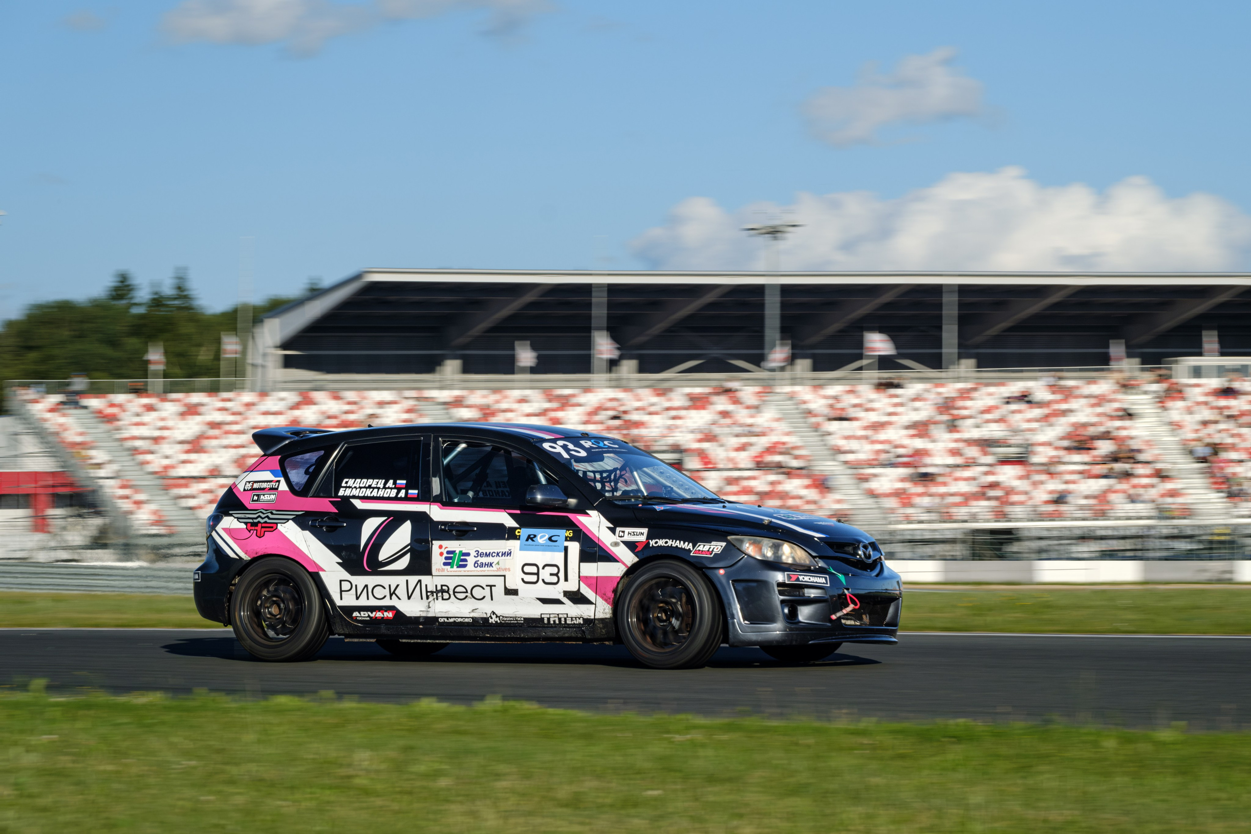 Российская серия гонок на выносливость. Авто и мотоспорт — фотограф Антон Медведев iCoguar