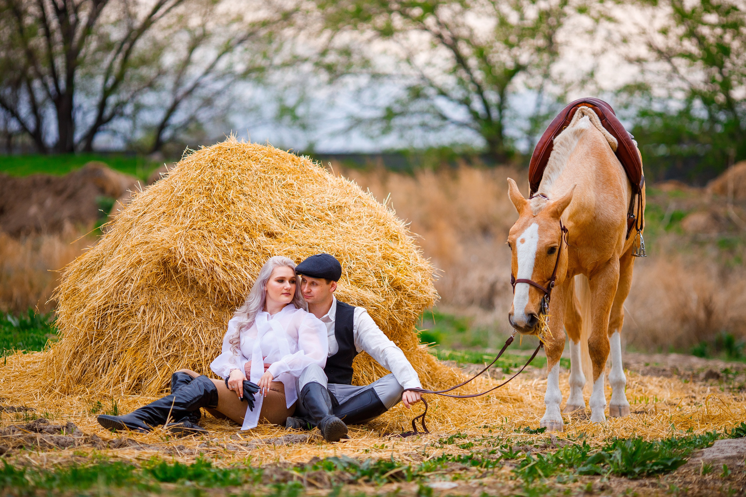LoveStory с лошадью в Алматы. Свадебный и семейный фотограф в Алматы Алексей Балышев