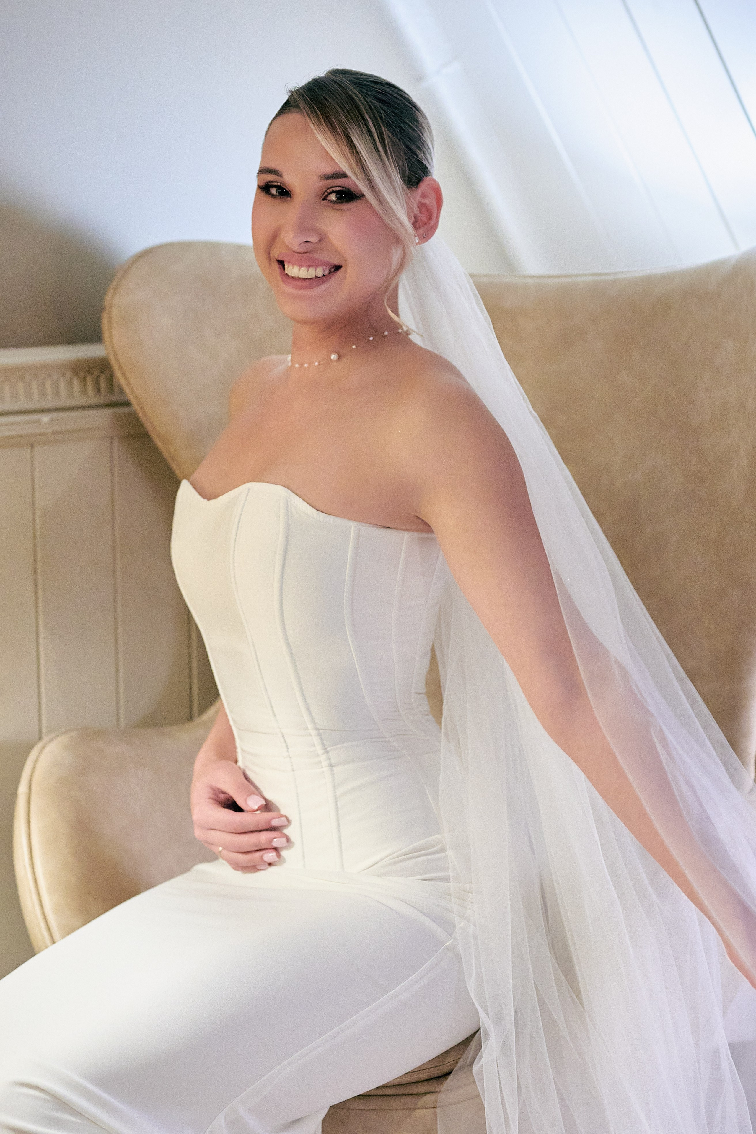 Анита (Невеста в отеле)