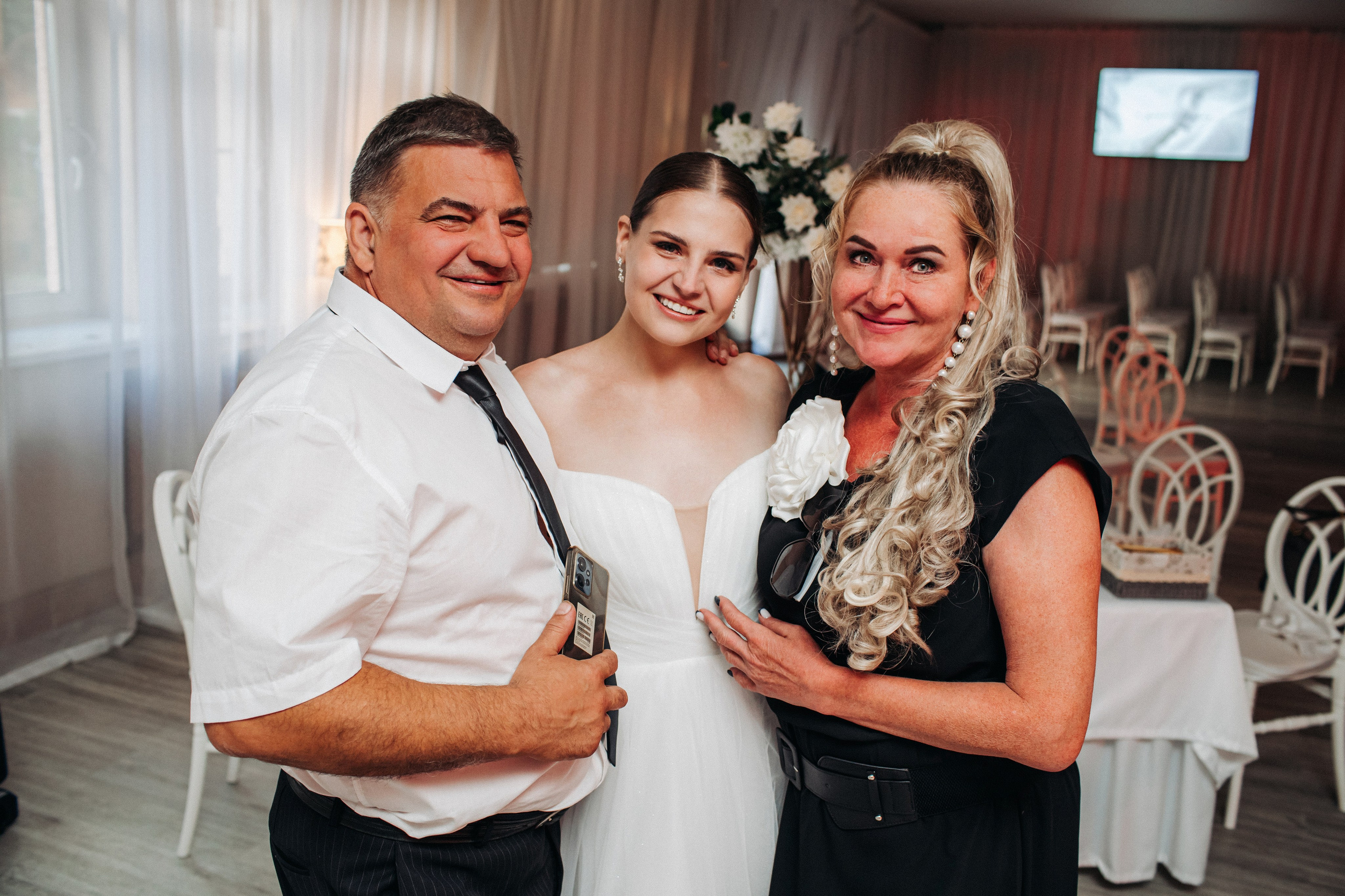 Vlad & Nadya (Saint-Petersburg, Russia). Destination wedding photographer Peter Letu
