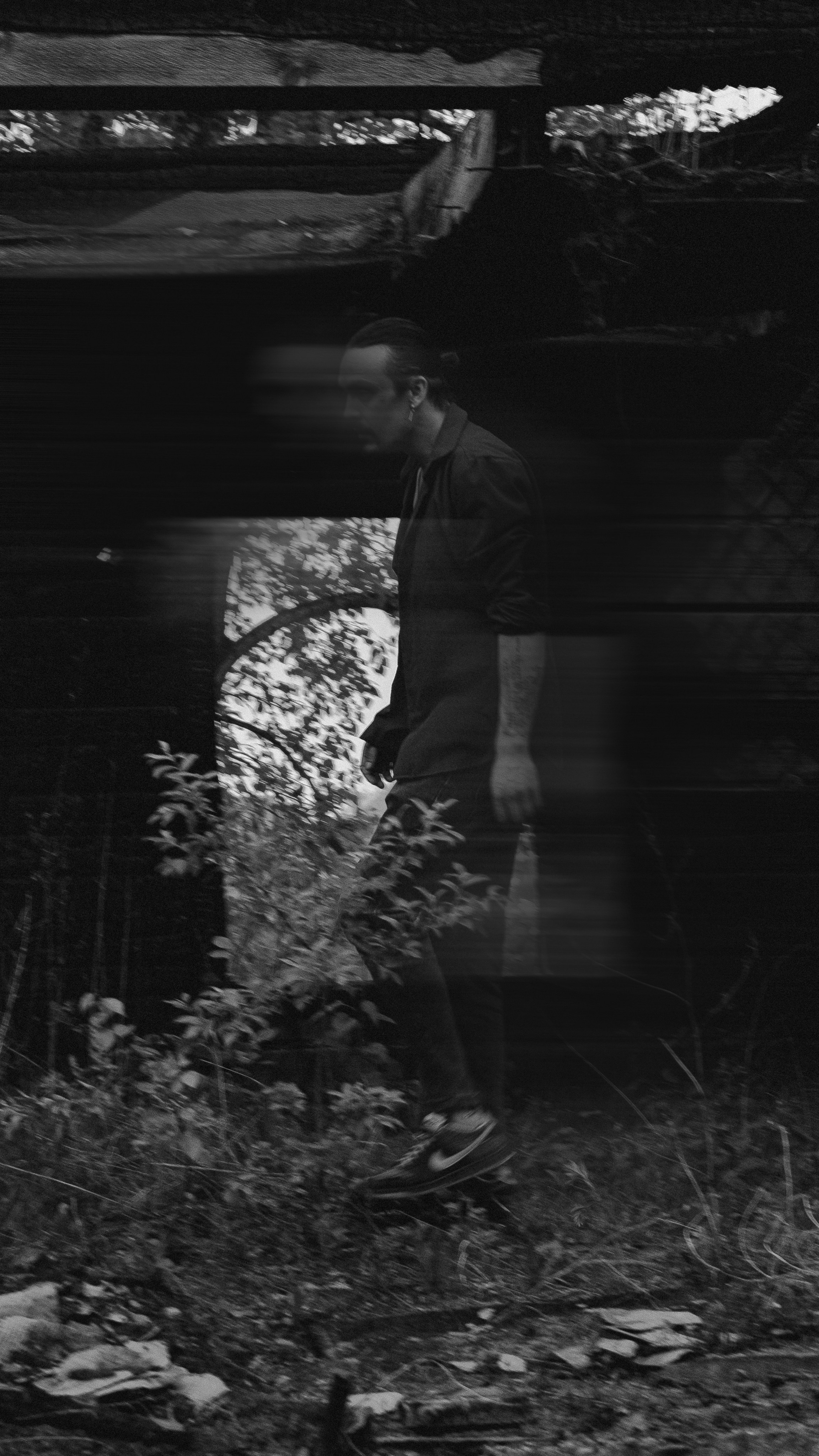 «Они шли мимо заброшенного дома». Фотограф |Герасимова София