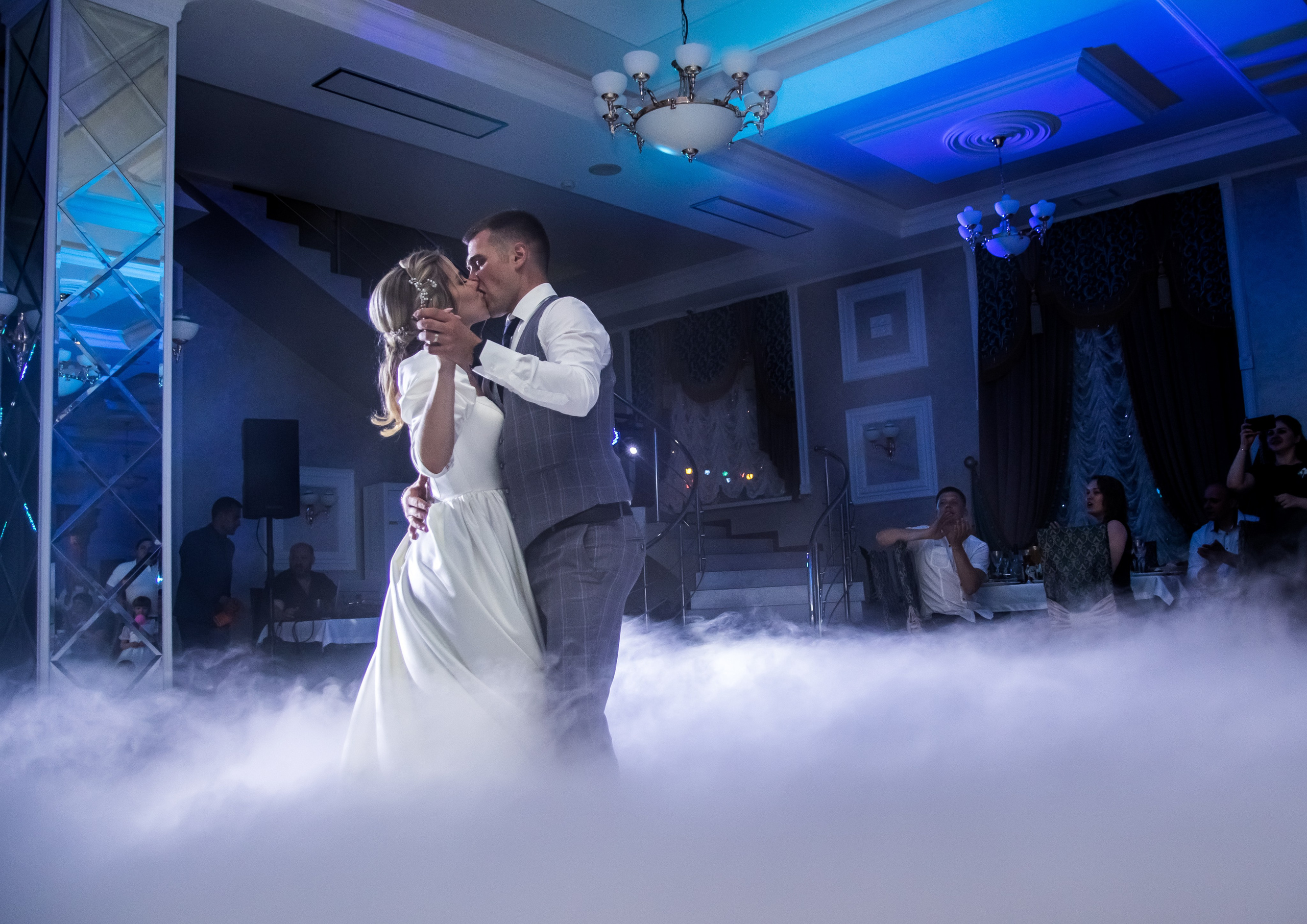 Спецэффекты. Организатор праздников. Ведущая Марина Гребенникова