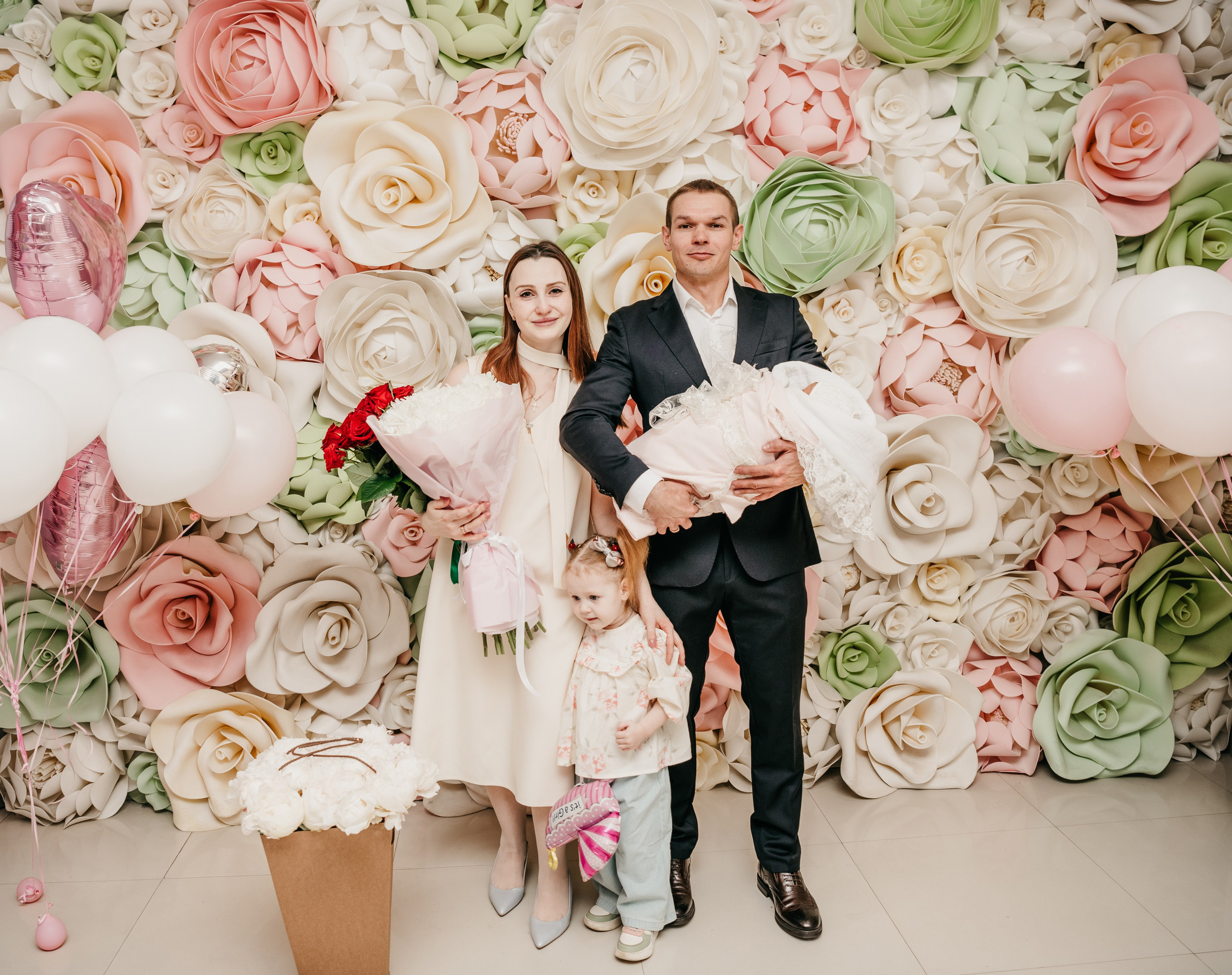 Выписка малышки. ГКБ 67 им. Ворохобова. Фотограф на выписку из роддома в Москве и МО