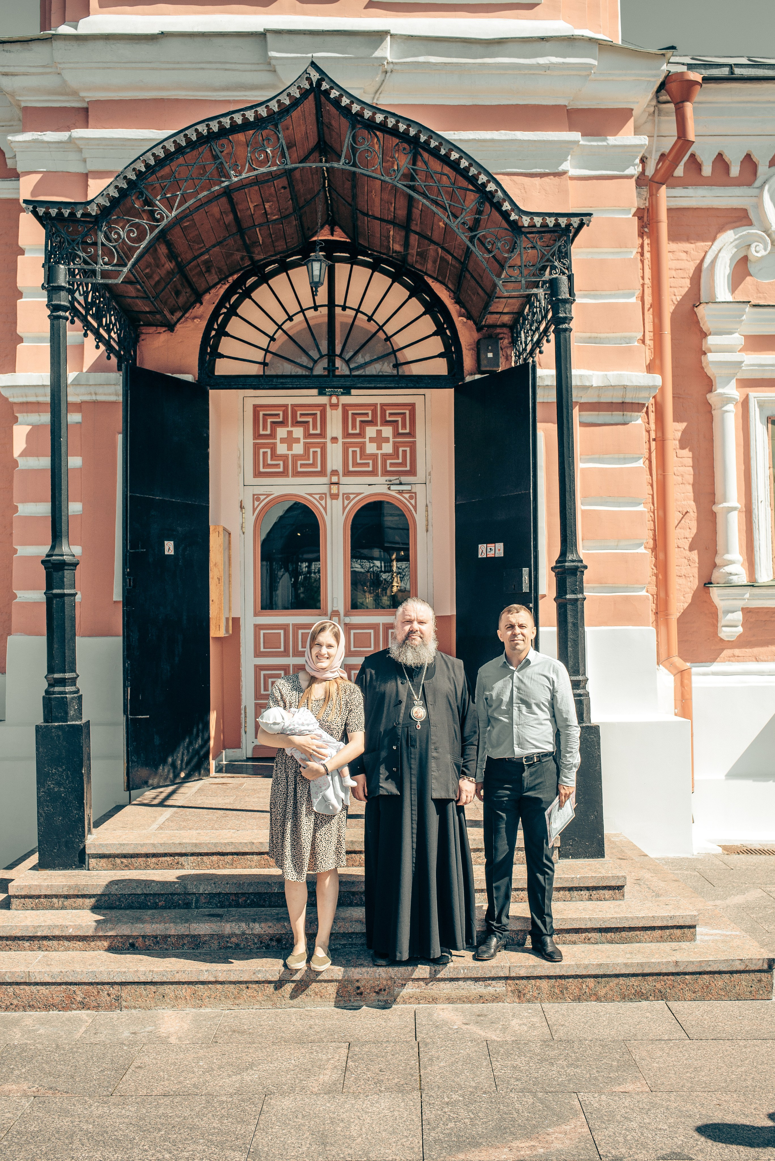 Крещение Софии. Фотограф на выписку из роддома в Москве и МО